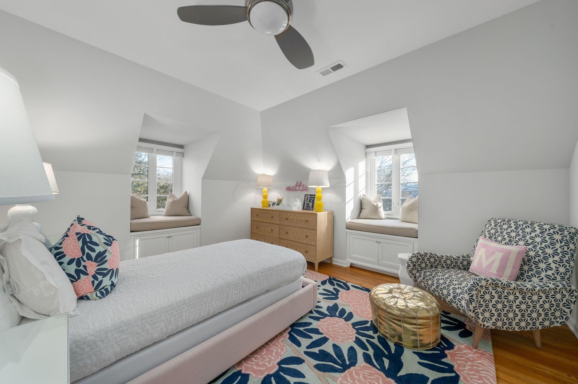 2130 Parkway Dr, Columbus OH 43221-3718 exterior