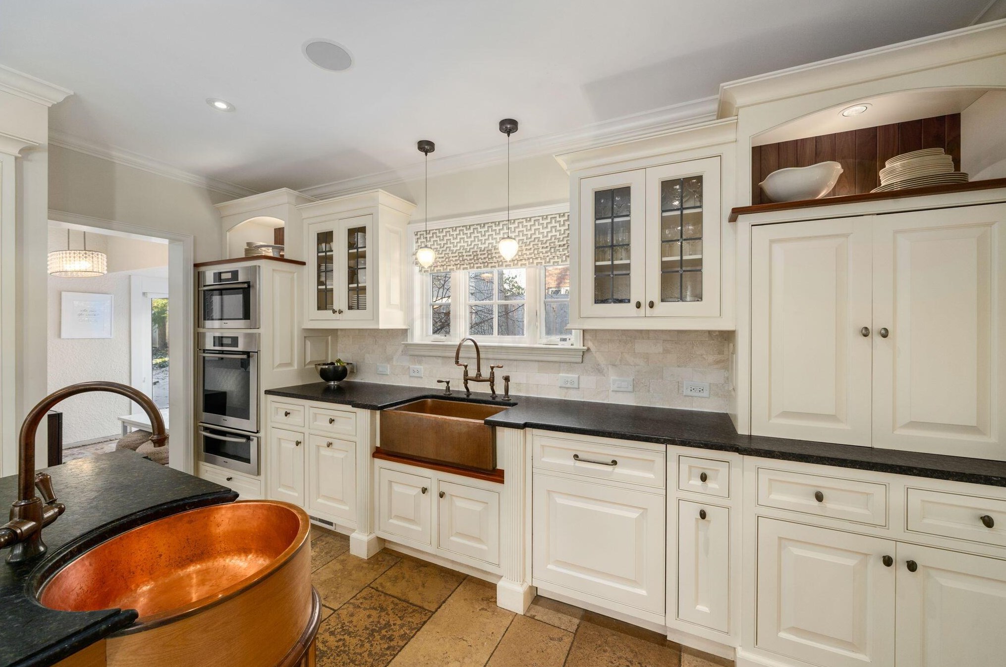 2130 Parkway Dr, Columbus OH 43221-3718 exterior