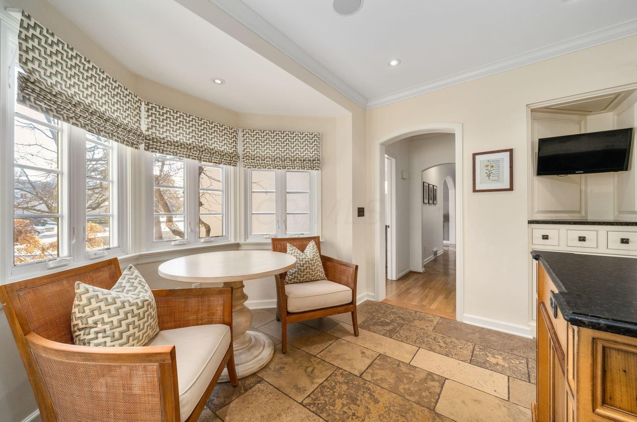 2130 Parkway Dr, Columbus OH 43221-3718 exterior