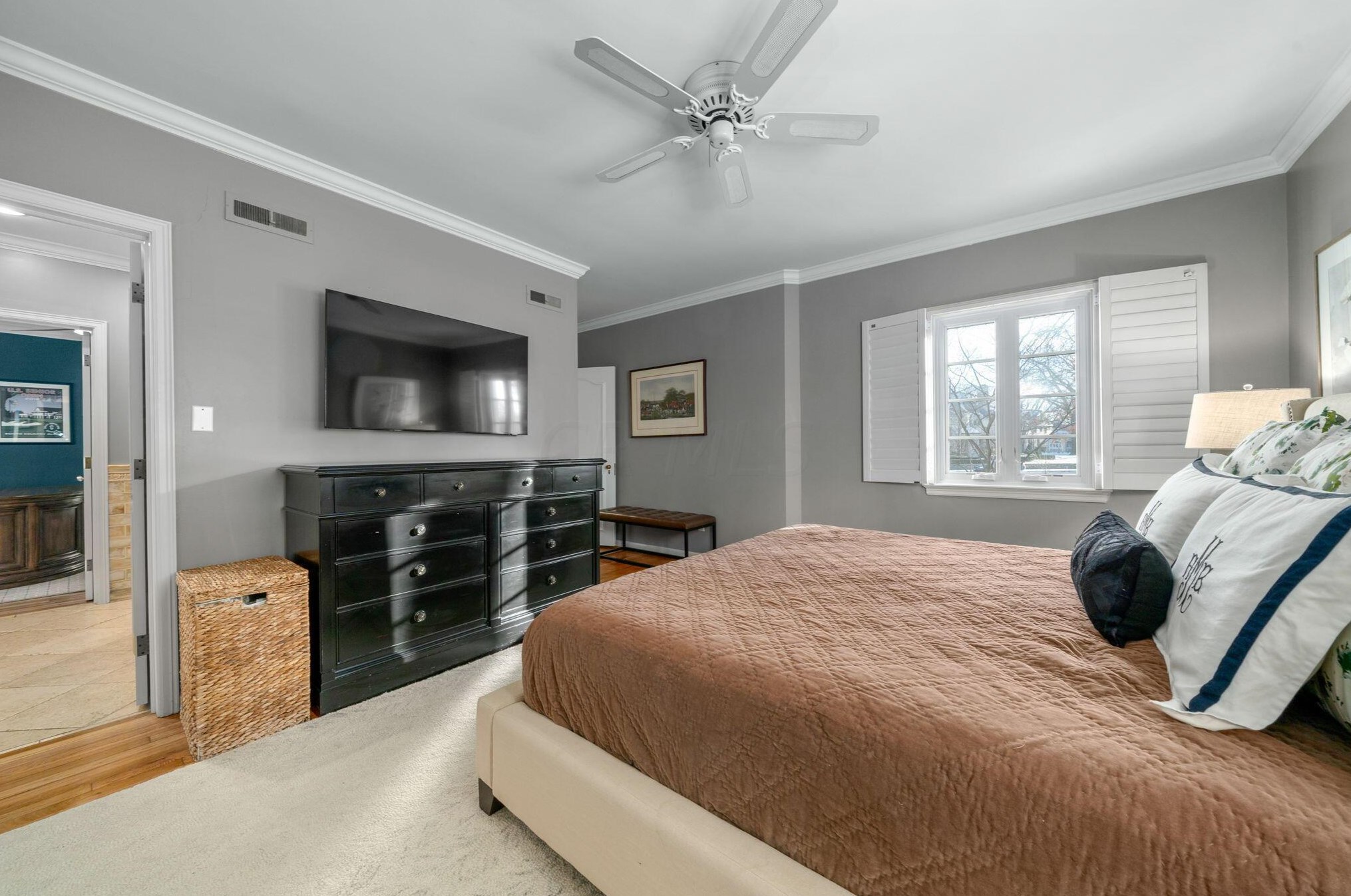 2130 Parkway Dr, Columbus OH 43221-3718 exterior