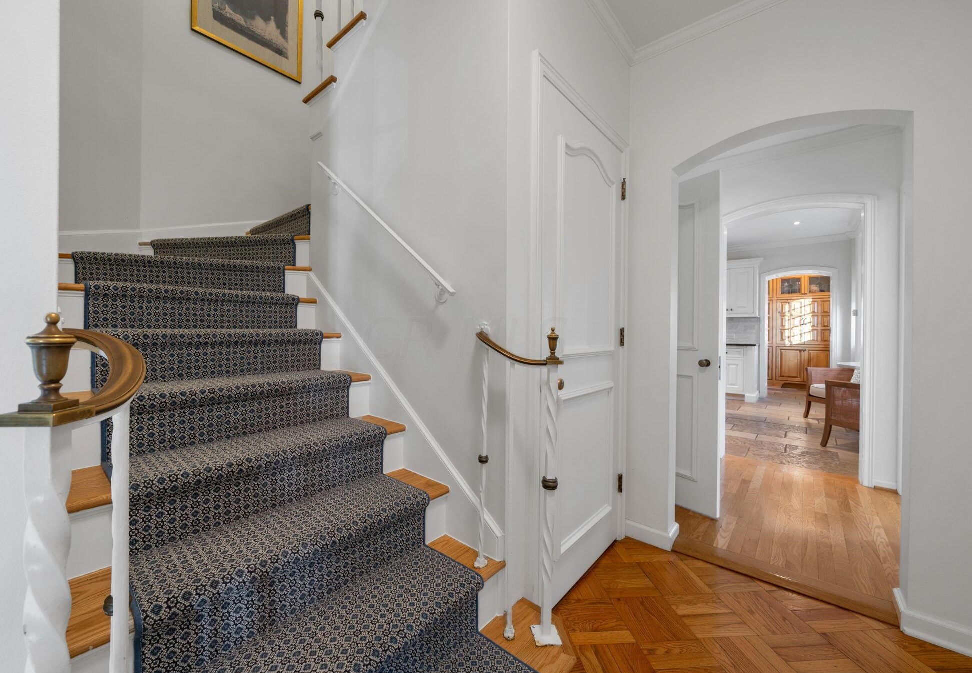 2130 Parkway Dr, Columbus OH 43221-3718 exterior