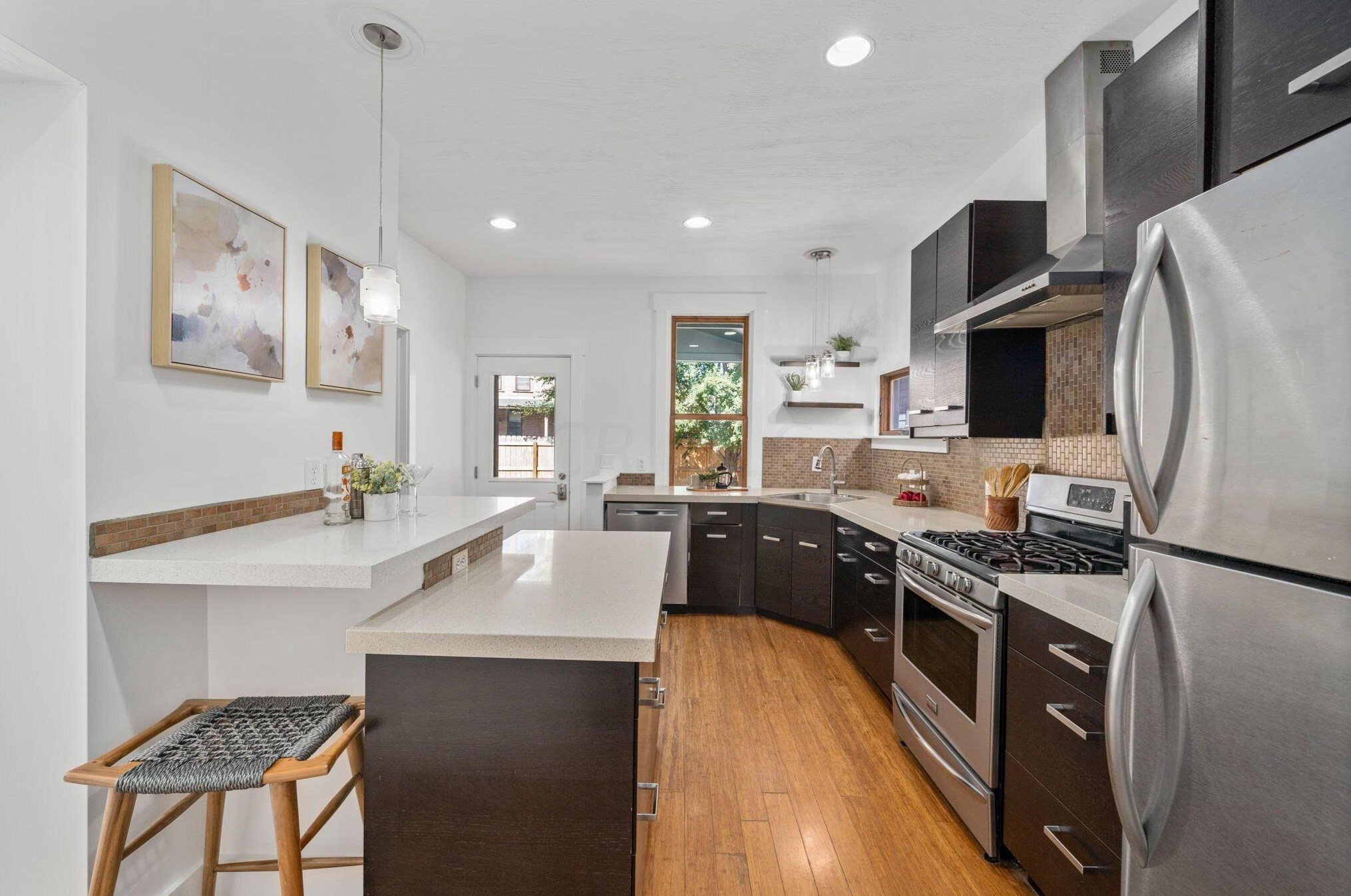 152 2 Ave, Columbus OH 43201-3483 exterior