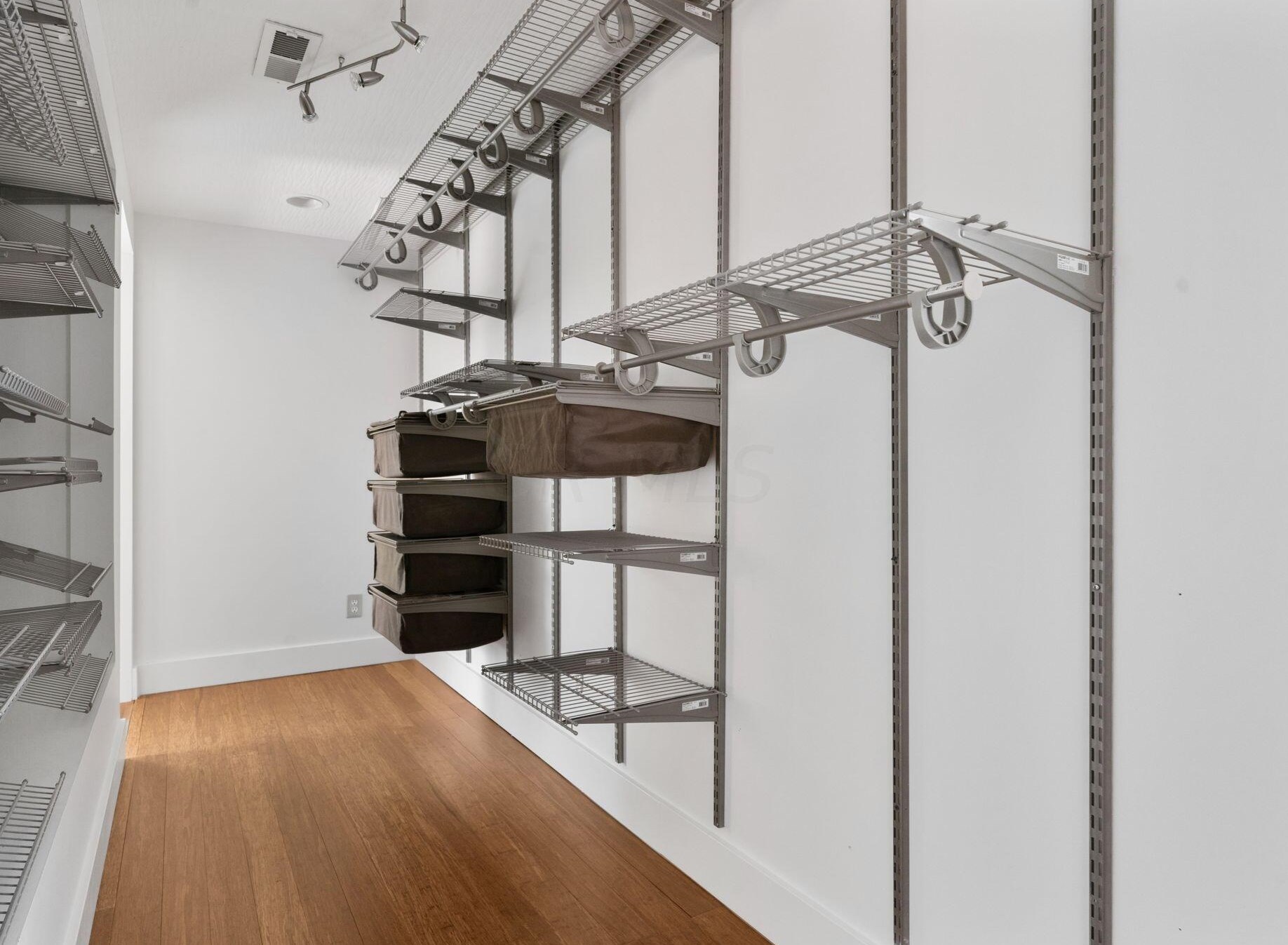 152 2 Ave, Columbus OH 43201-3483 exterior