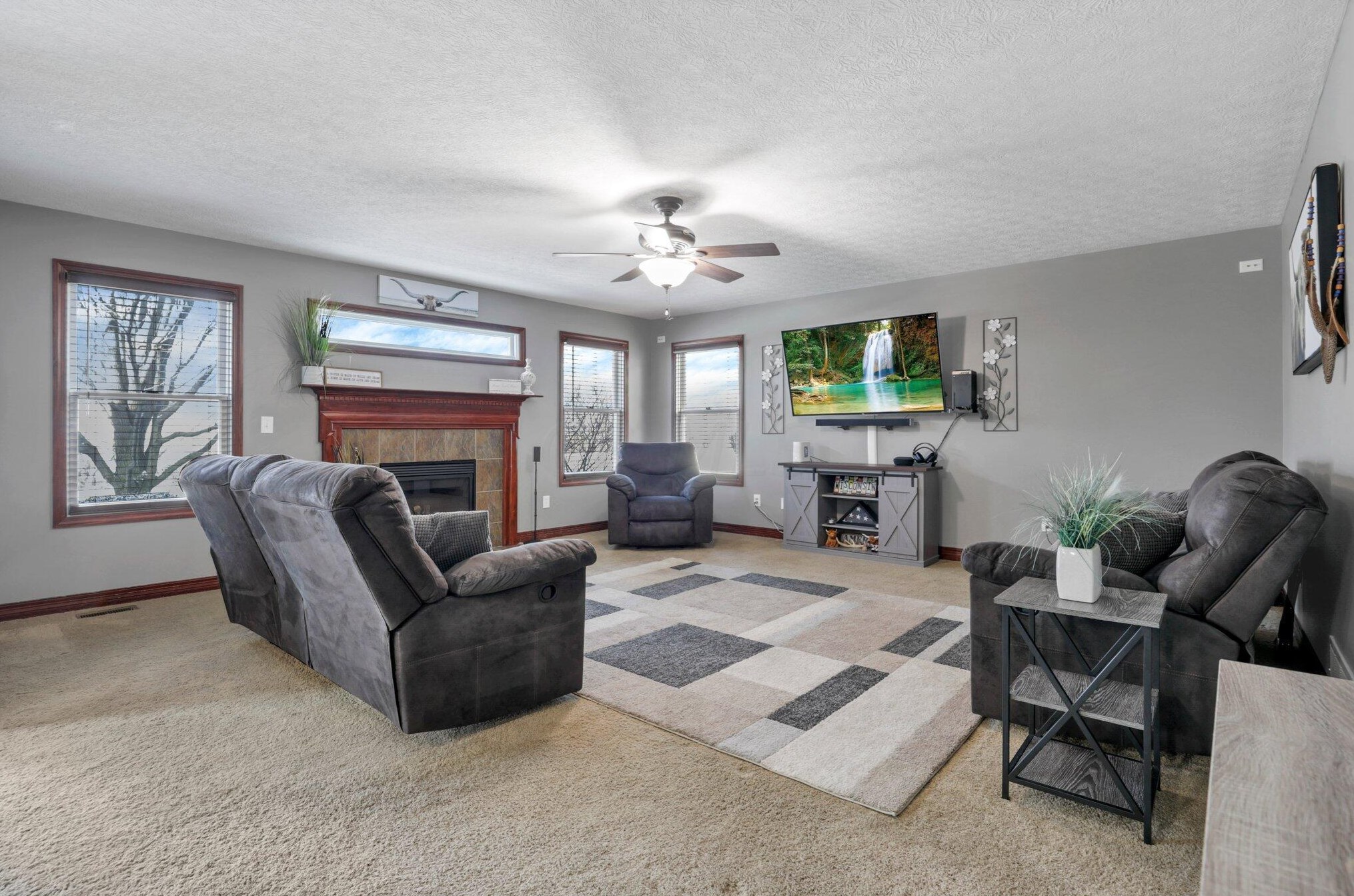 541 Sharar Field Dr, Blacklick OH  43004-9098 exterior