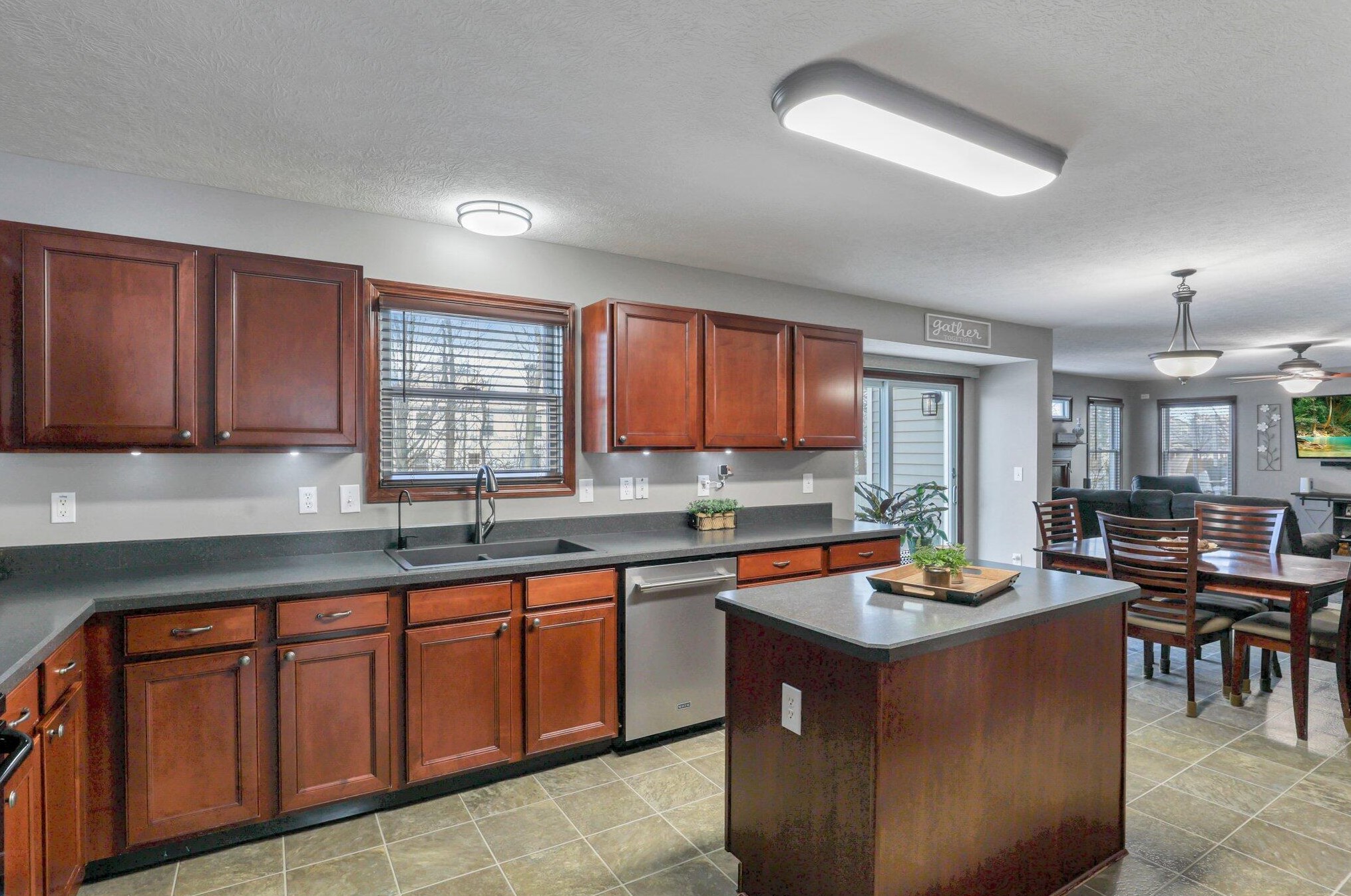 541 Sharar Field Dr, Blacklick OH  43004-9098 exterior