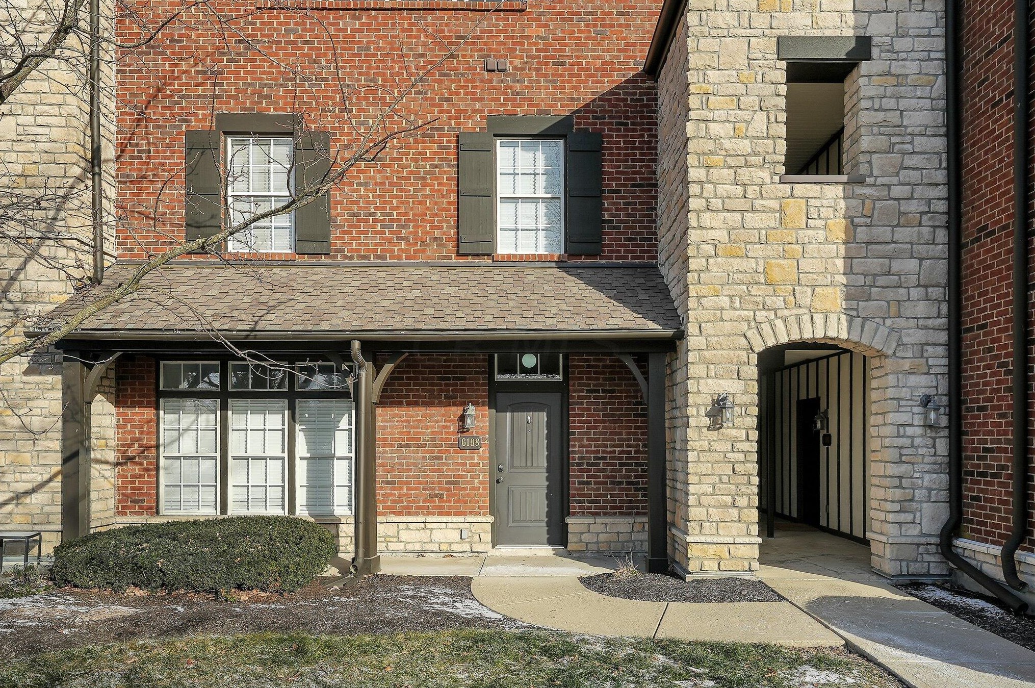 6108 Inishmore Ln, Dublin, OH 43017-3473