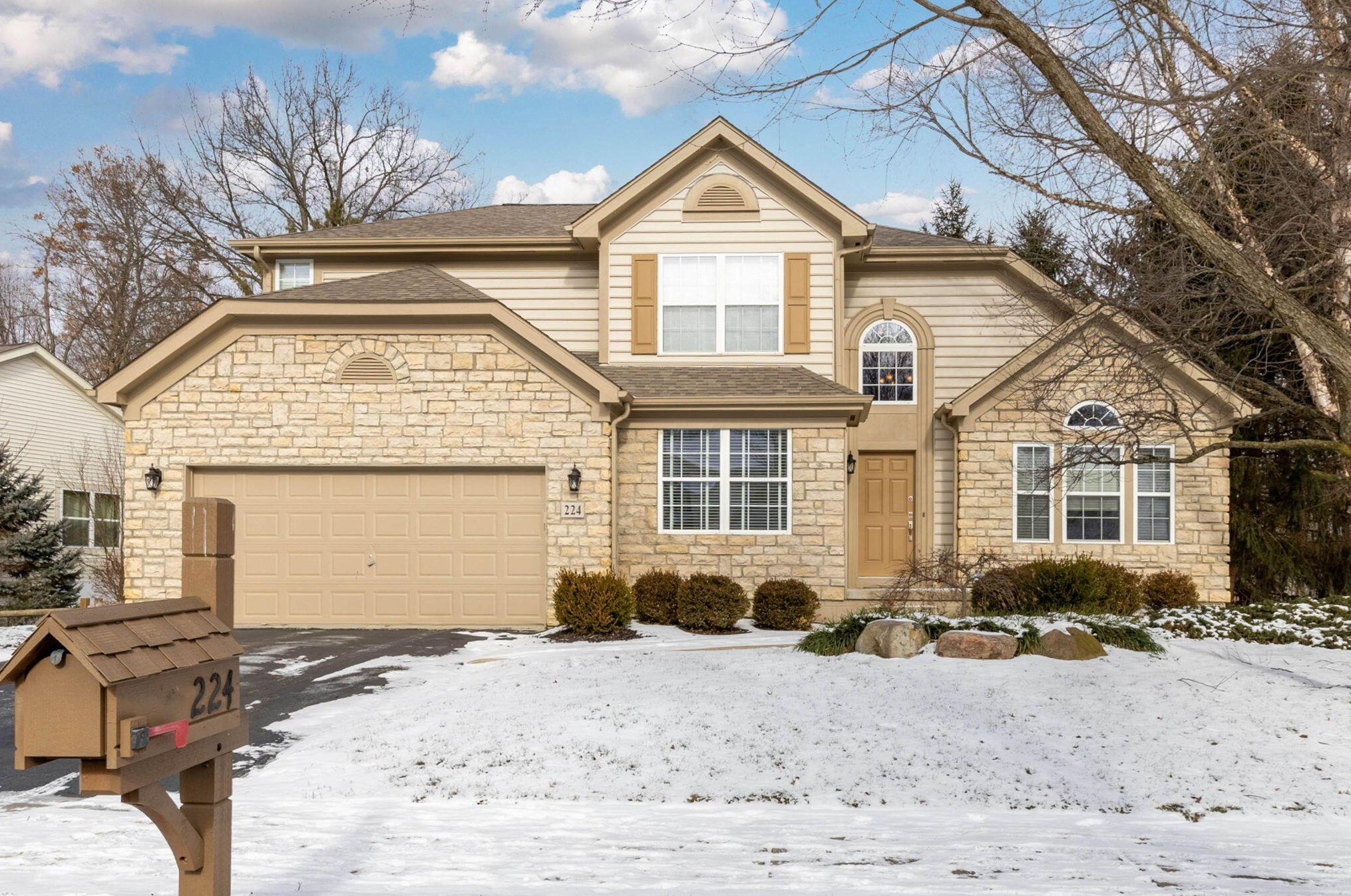 224 Thornapple Trl, Delaware, OH 43015-3716