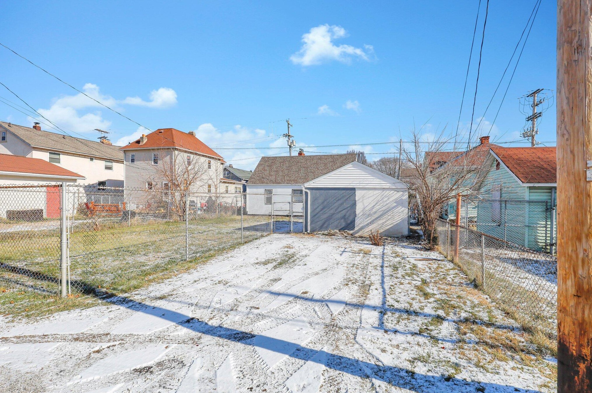 199 Hague Ave, Columbus OH  43204-2611 exterior