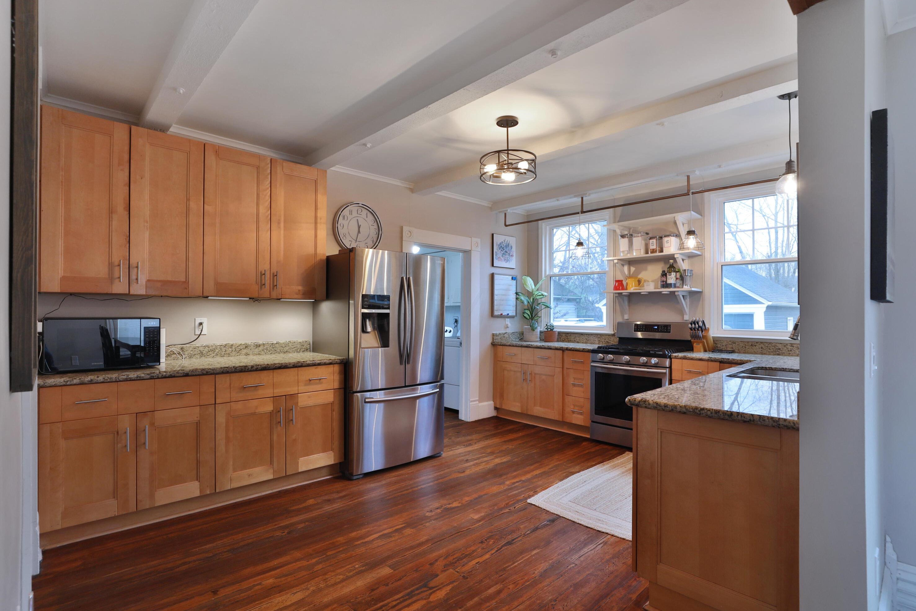 184 Dublin Granville Rd, Columbus OH  43085-3120 exterior