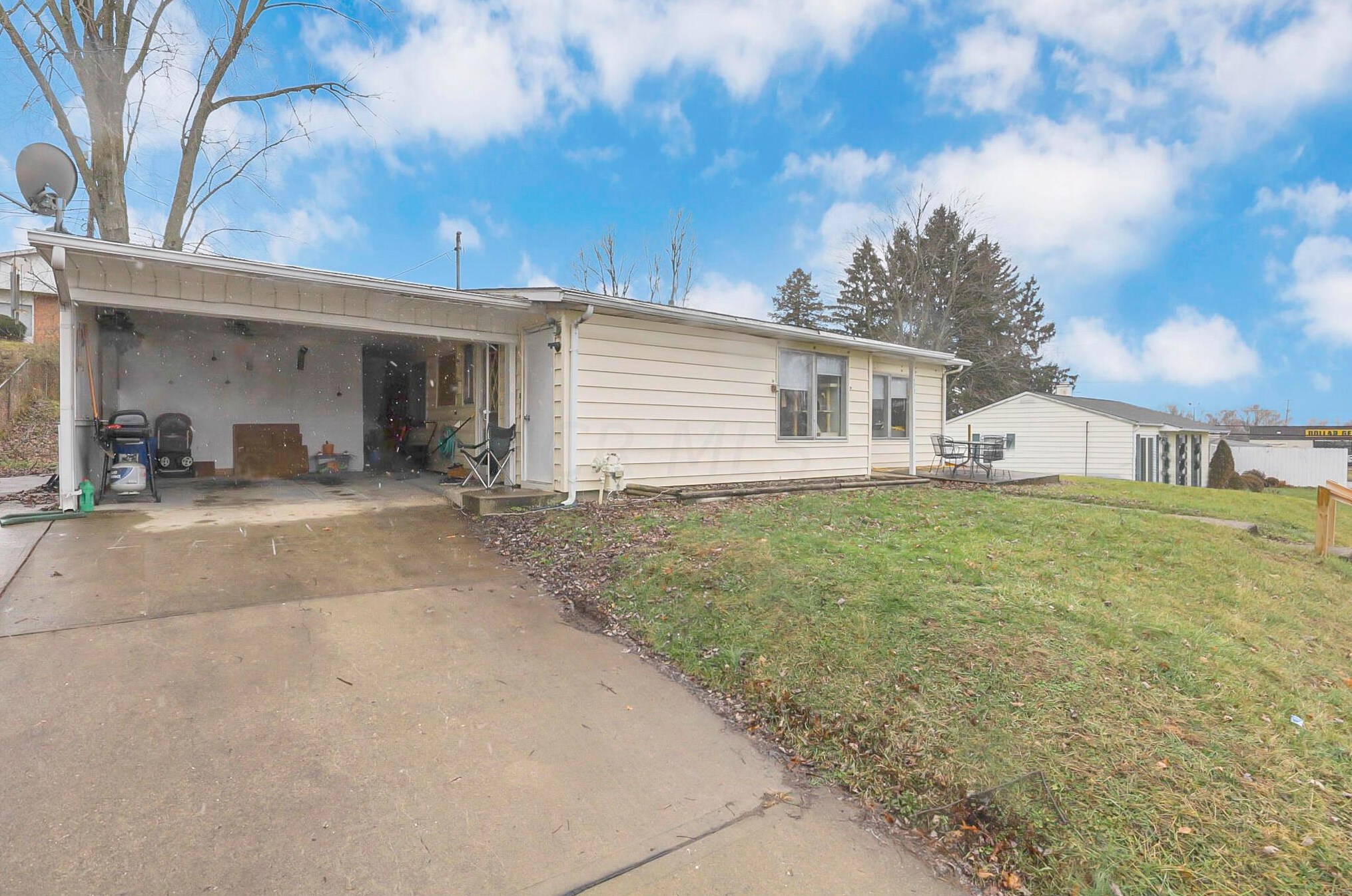 713 Brannon Dr, Lancaster OH  43130-2364 exterior