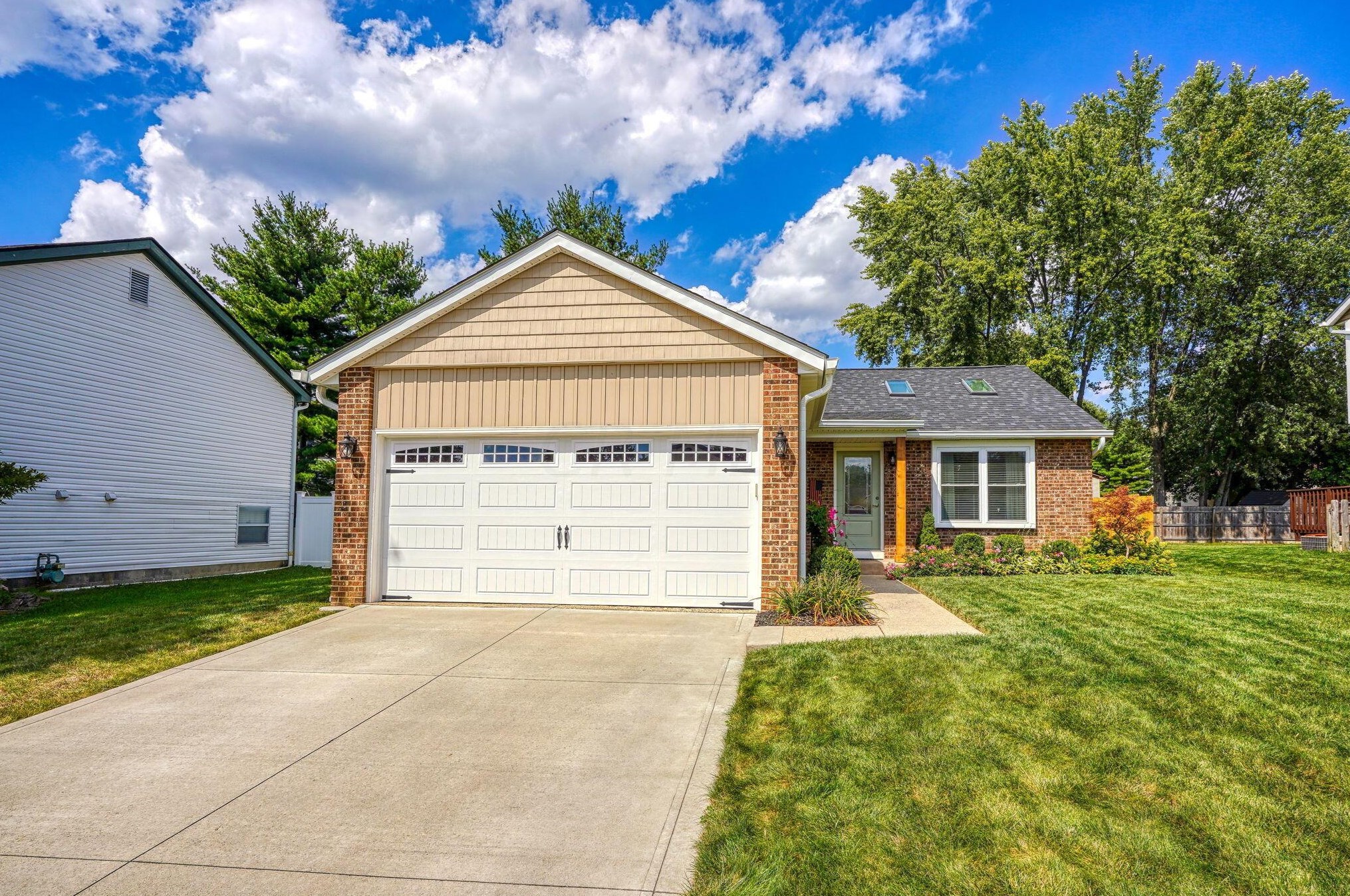 5124 Locust Post Ln, Columbus OH 43230-1587 exterior