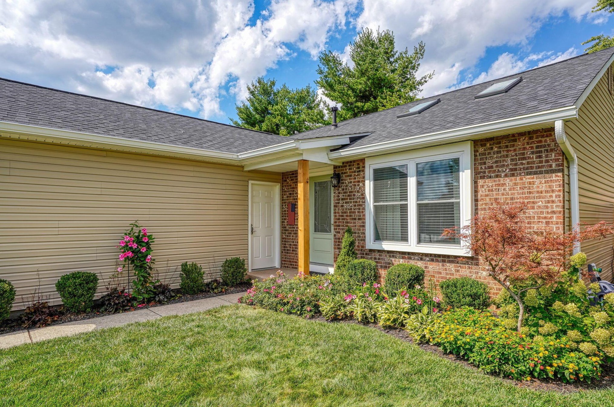 5124 Locust Post Ln, Columbus OH 43230-1587 exterior