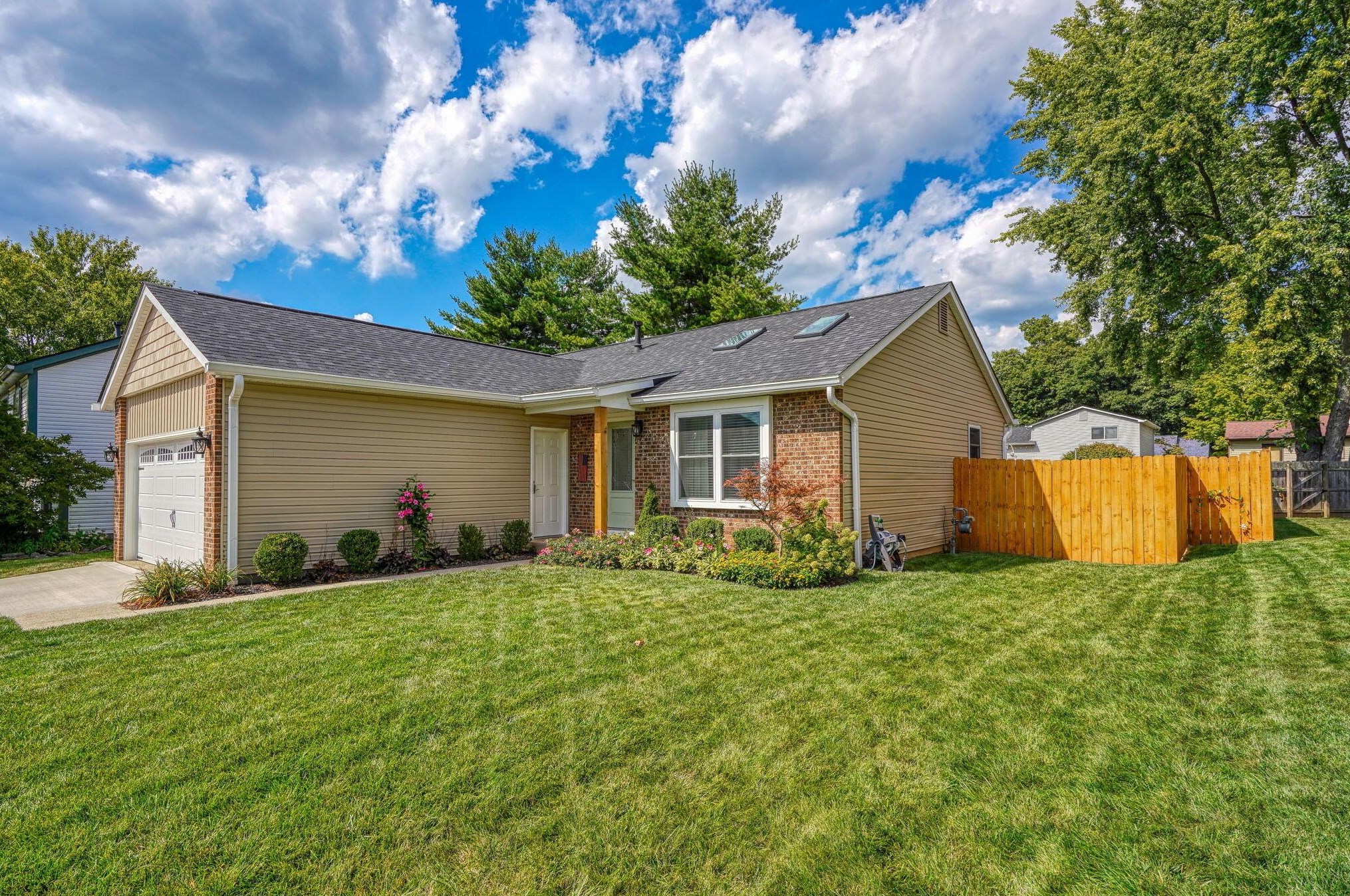 5124 Locust Post Ln, Columbus OH 43230-1587 exterior