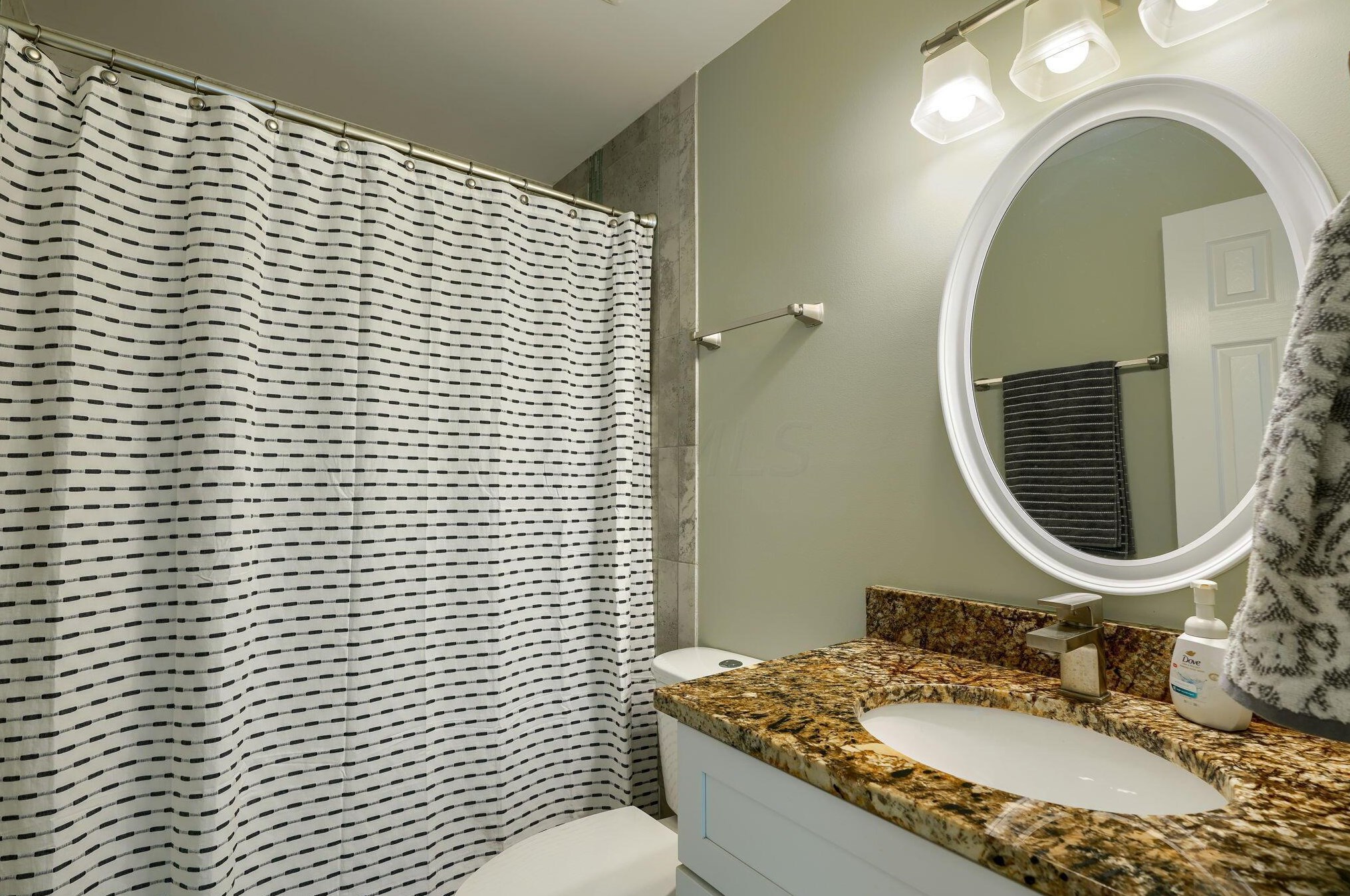 5124 Locust Post Ln, Columbus OH 43230-1587 exterior