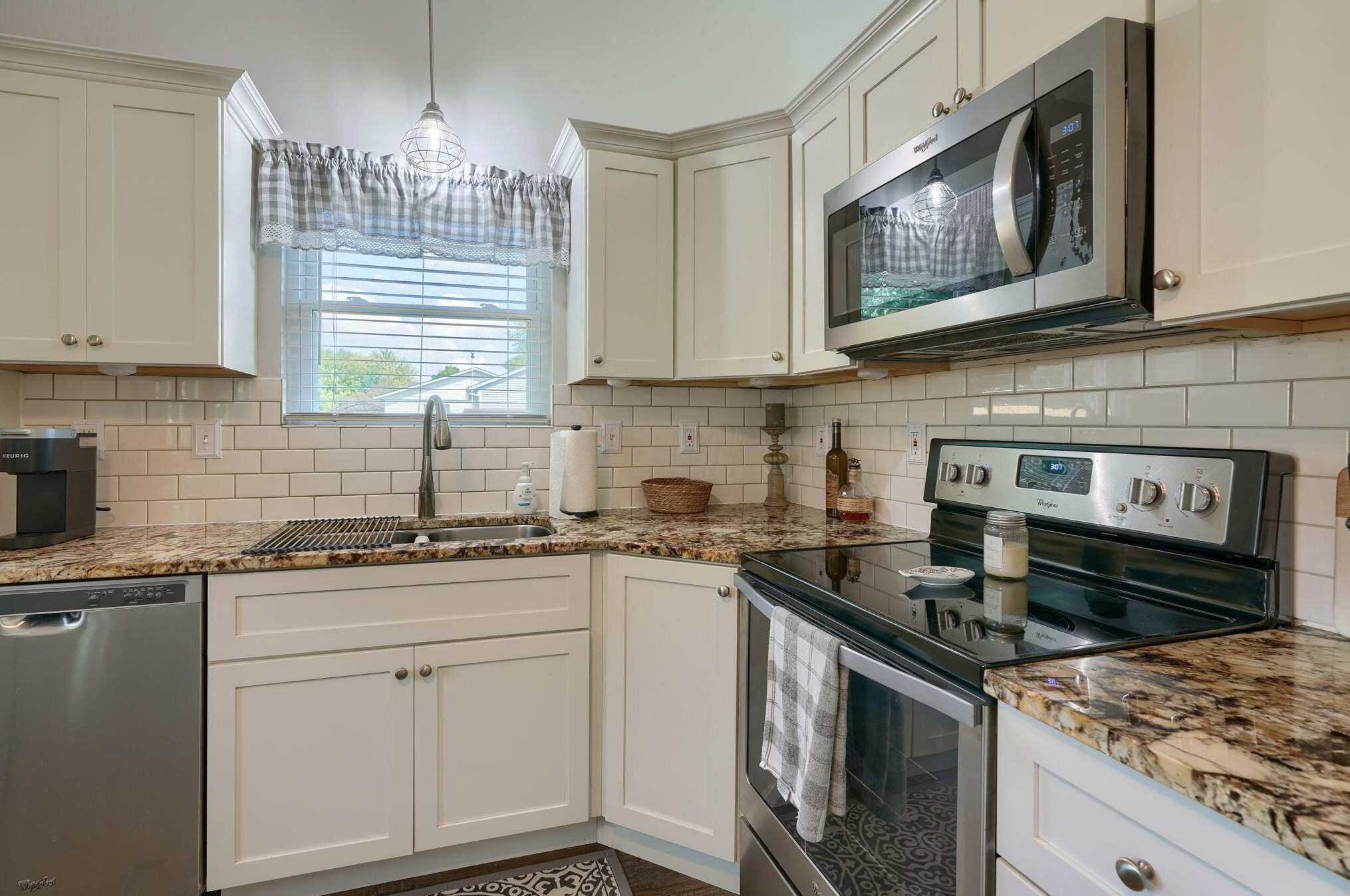 5124 Locust Post Ln, Columbus OH 43230-1587 exterior