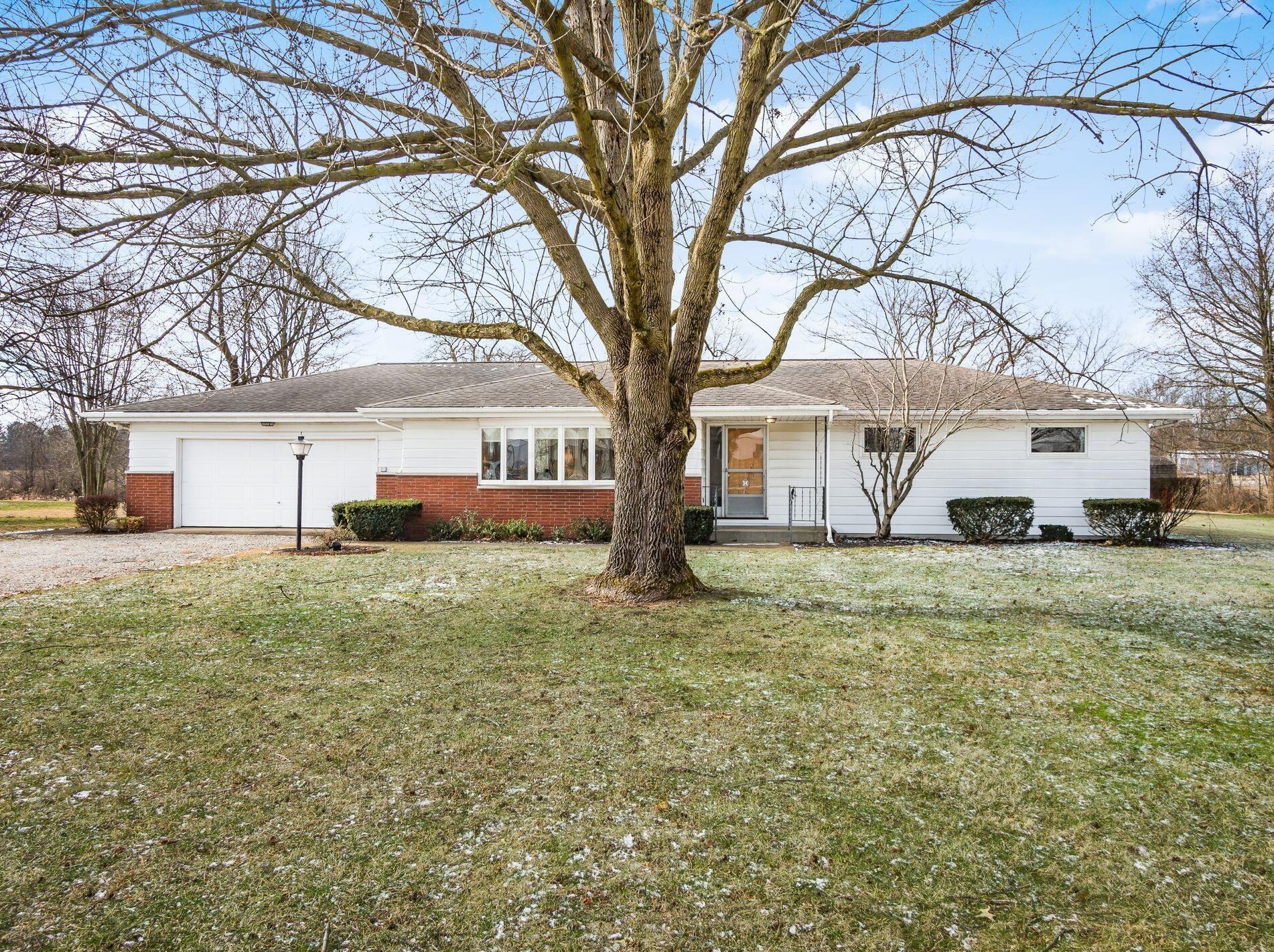 9118 Mink Sw St, Pataskala, OH 43062