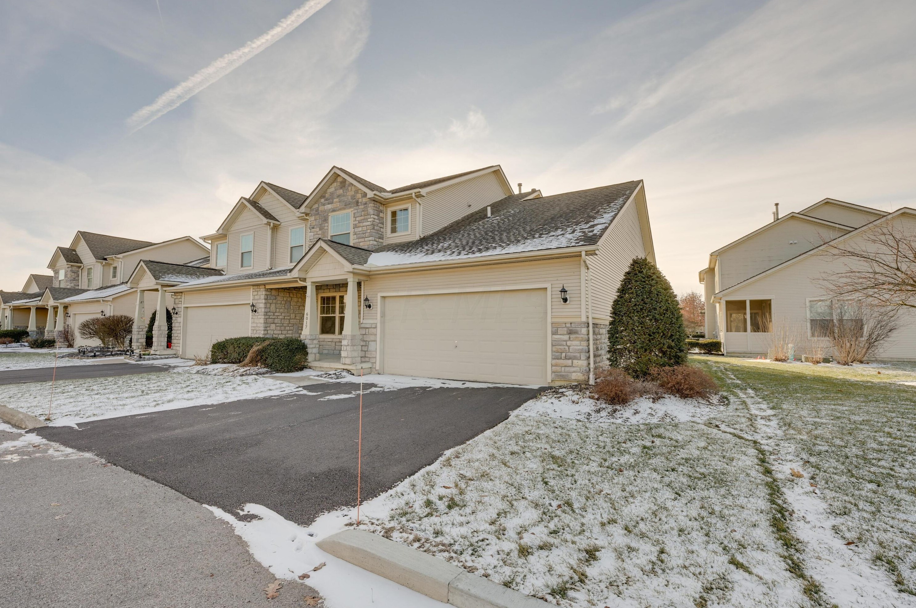 6017 Coventry Bend Dr, Hilliard, OH 43026