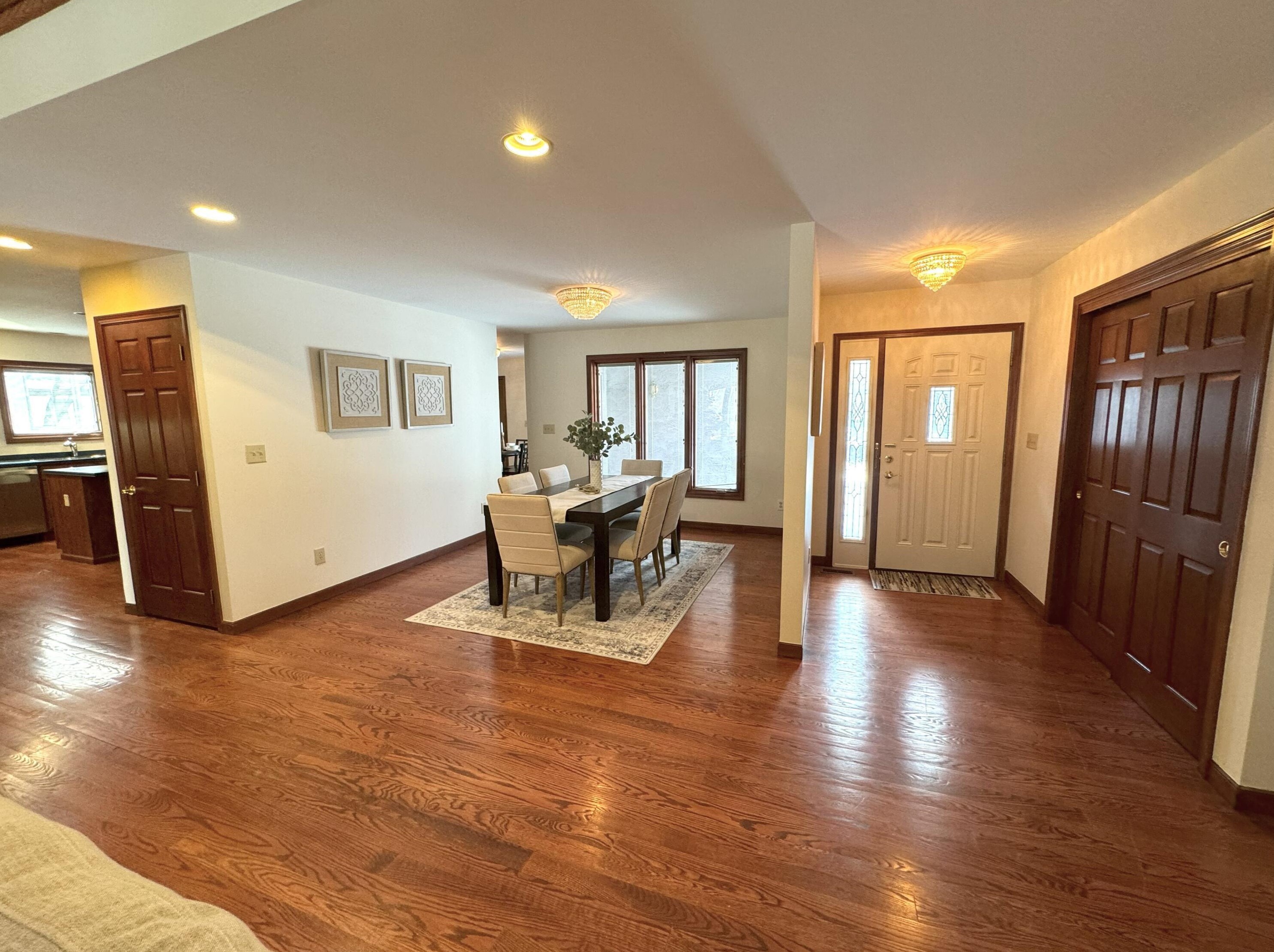 516 Woodview Rd, Westerville, OH 43081-3064