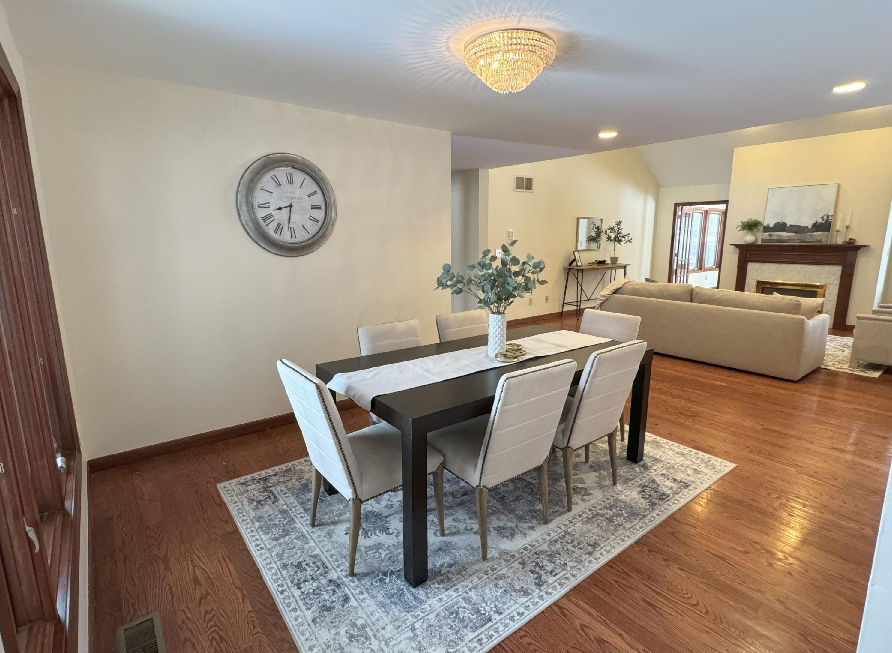 516 Woodview Rd, Westerville OH  43081-3064 exterior