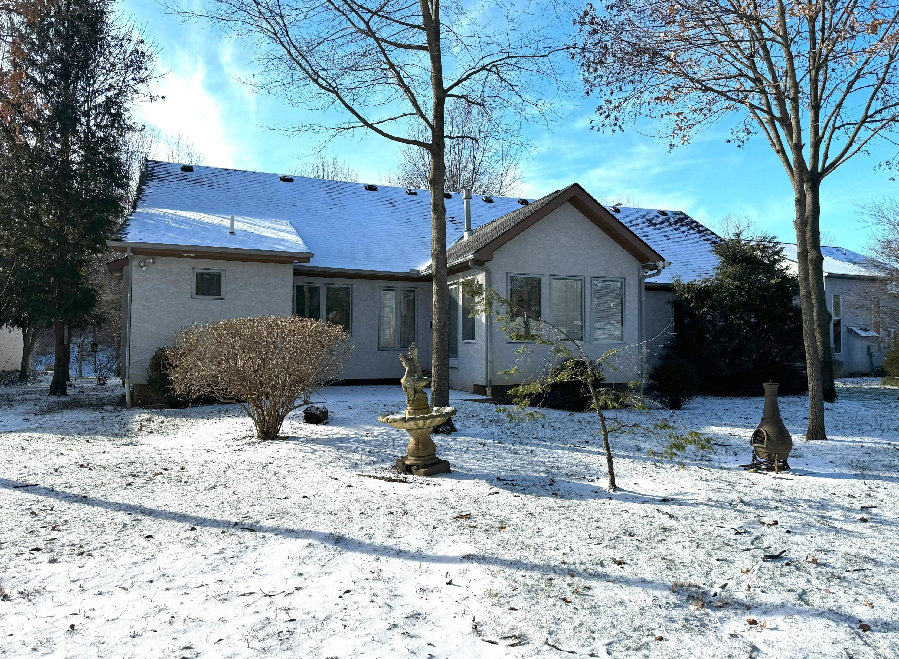 516 Woodview Rd, Westerville OH  43081-3064 exterior