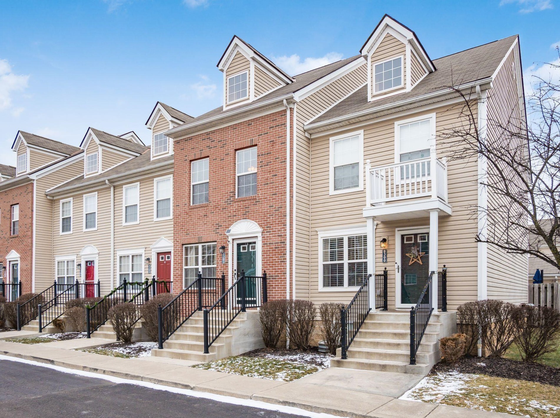 8302 Bruntsfield Rd, Columbus, OH 43235-5061
