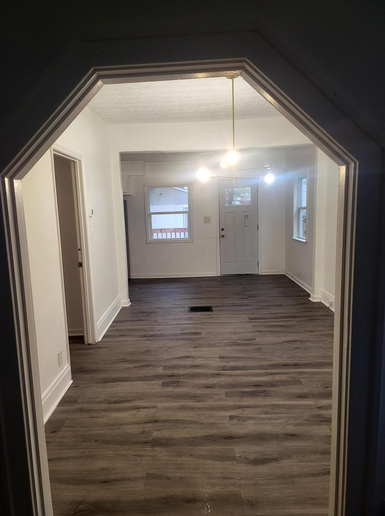 99 Ter Ave, Columbus OH 43204-3733 exterior