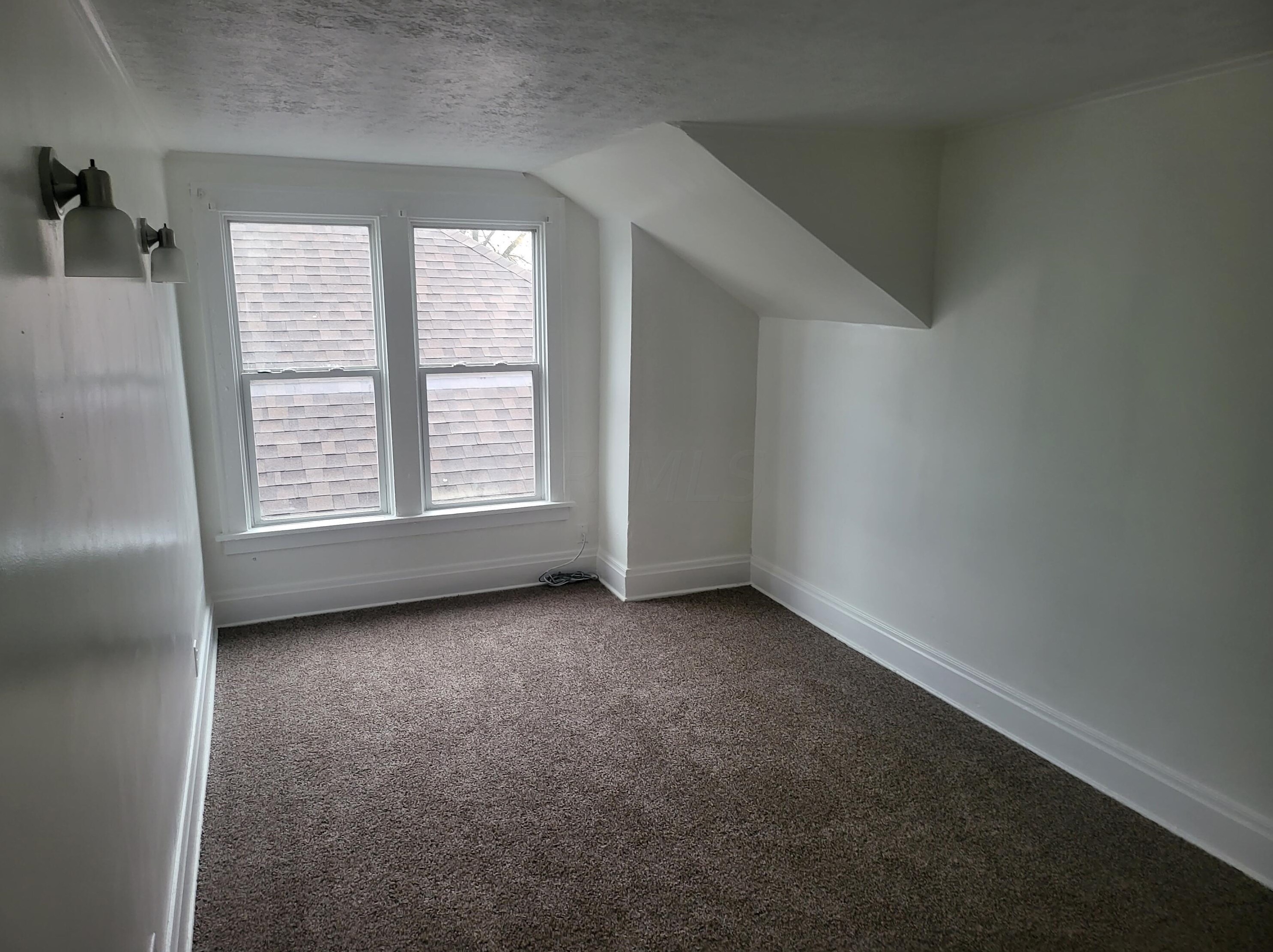 99 Ter Ave, Columbus OH 43204-3733 exterior