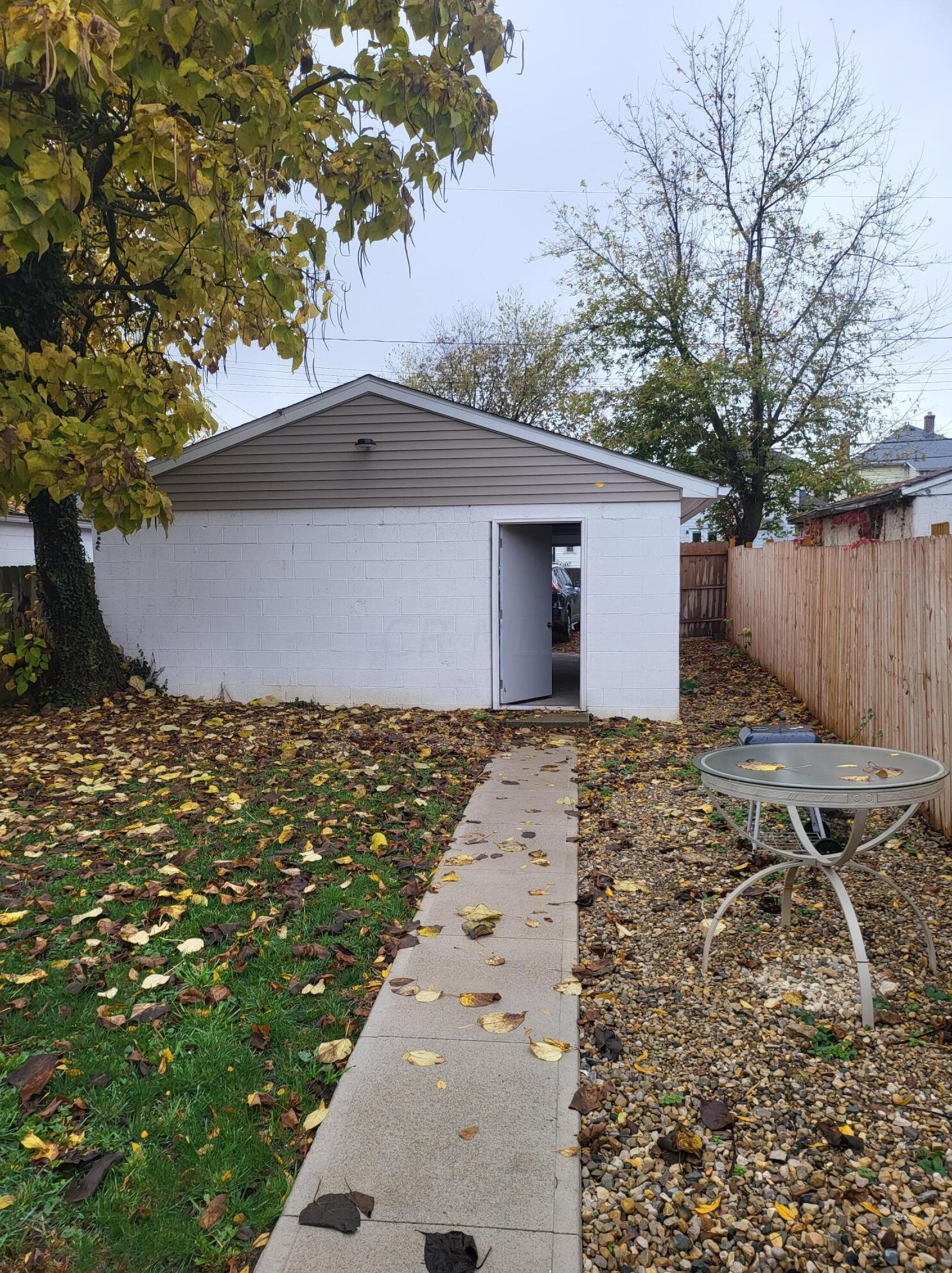 99 Ter Ave, Columbus OH 43204-3733 exterior