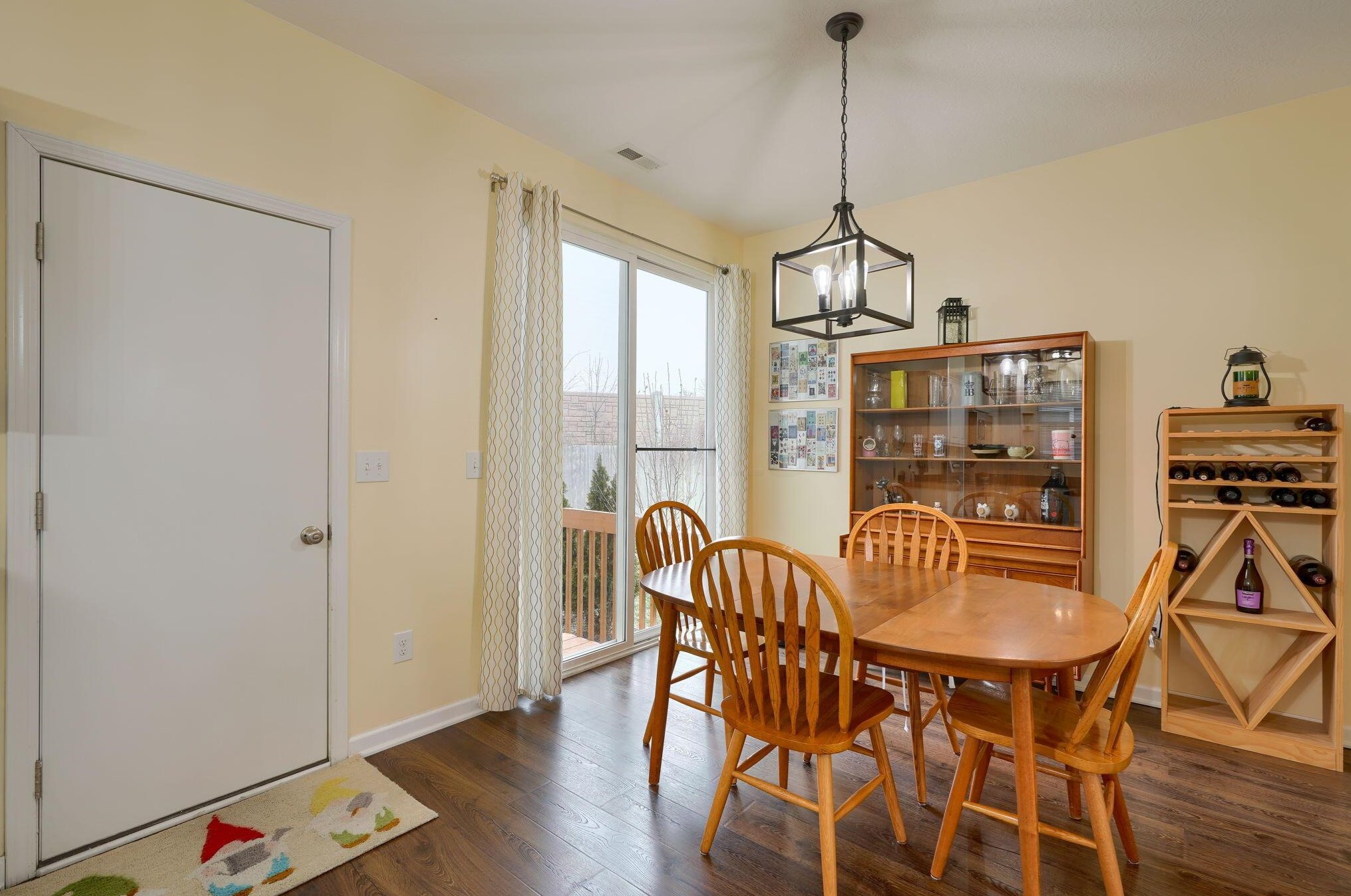 5685 Alliance Way, Columbus OH 43228-8948 exterior