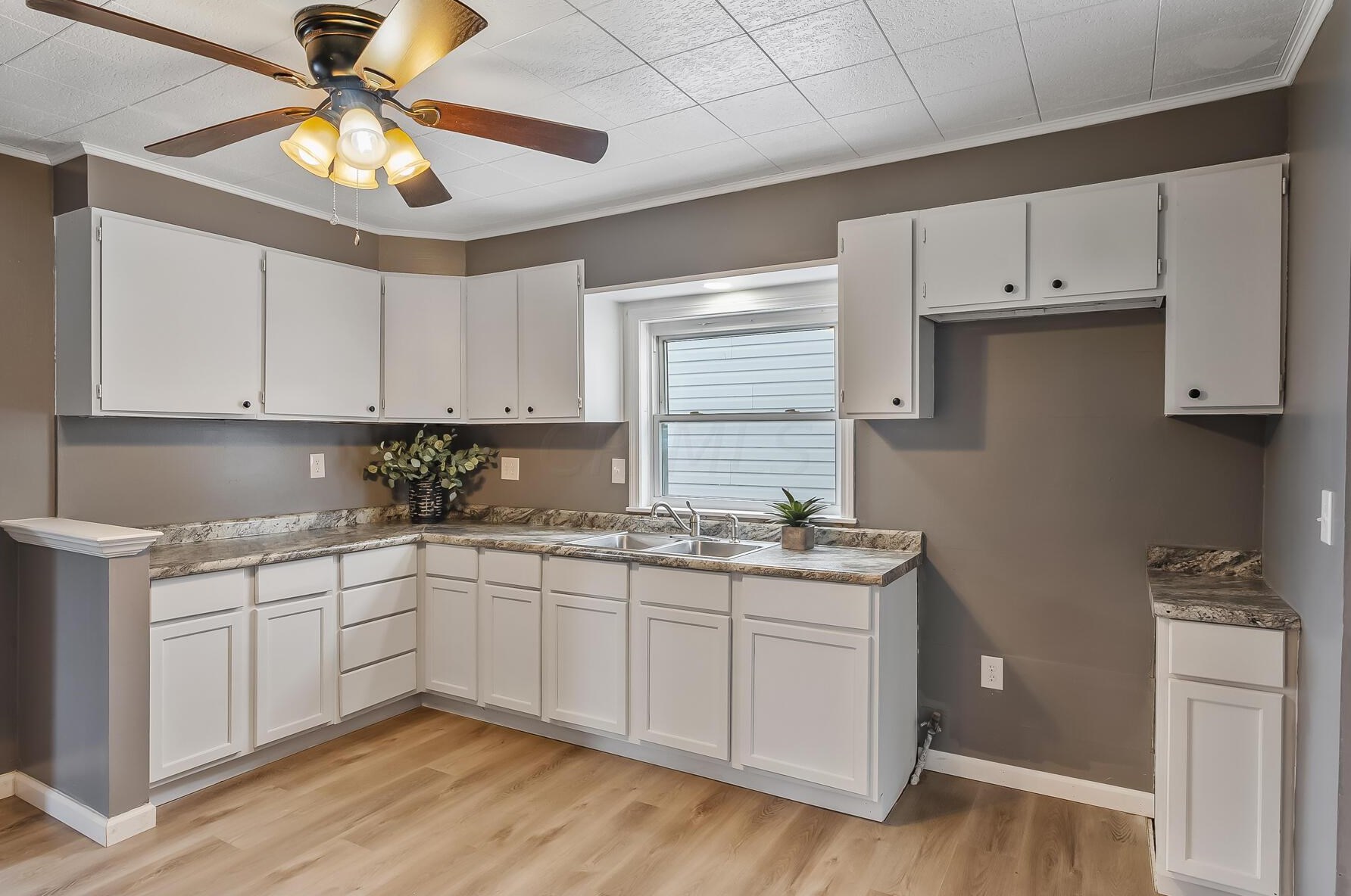 389 Fahey St, Marion OH  43302-2221 exterior