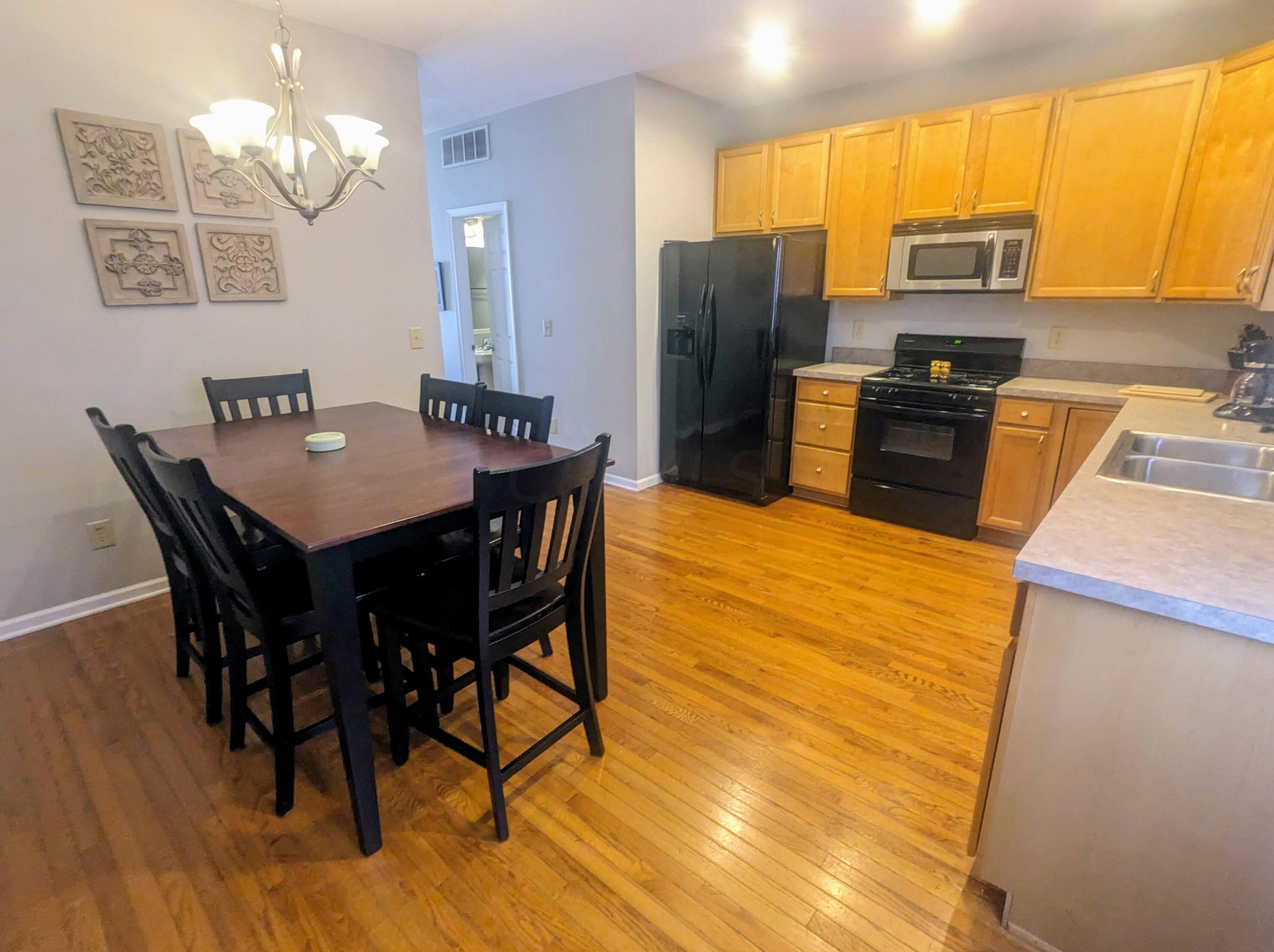 498 Kossuth St, Columbus OH  43206-2366 exterior