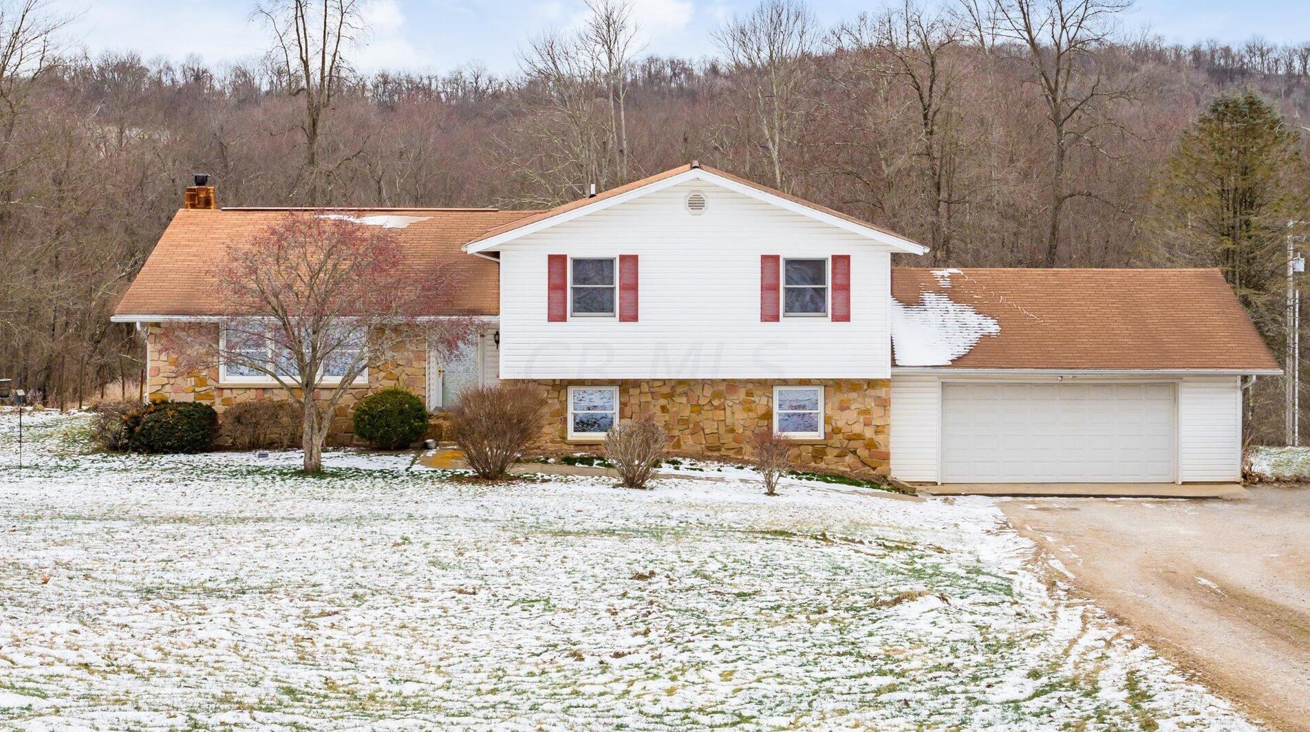 1055 W Union Rd, Norwich, OH 43767
