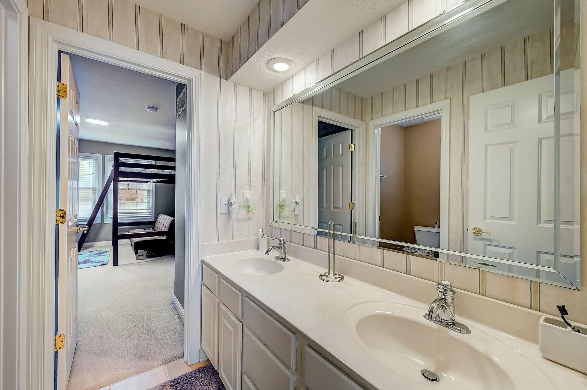 13201 Silver Brook Dr, Pickerington OH  43147-8145 exterior