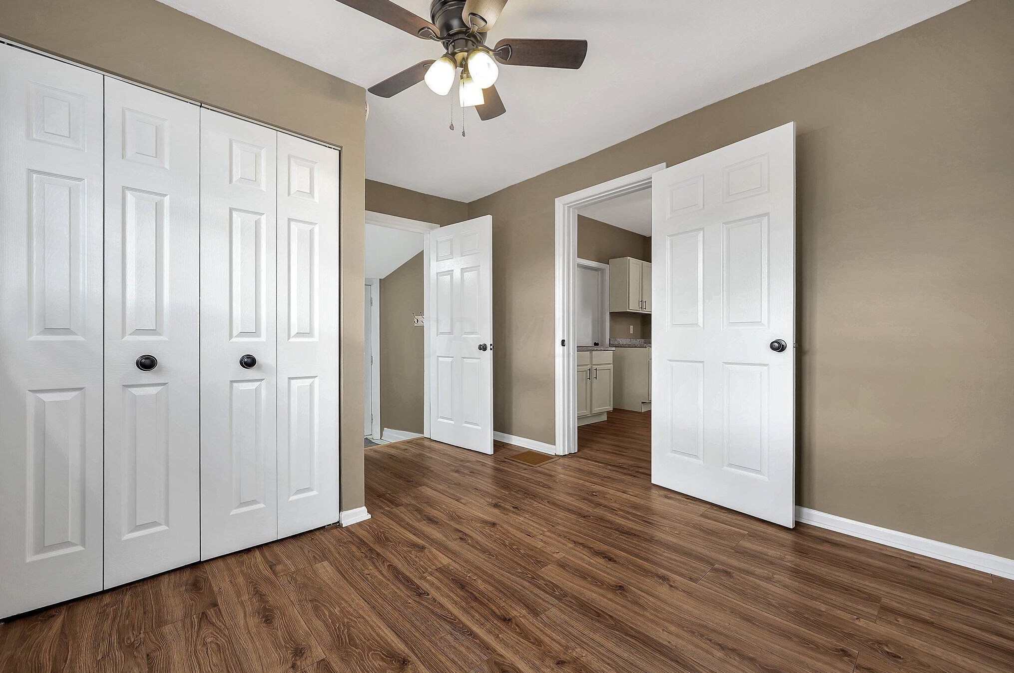 703 Pierce Ave, Lancaster OH 43130-2142 exterior