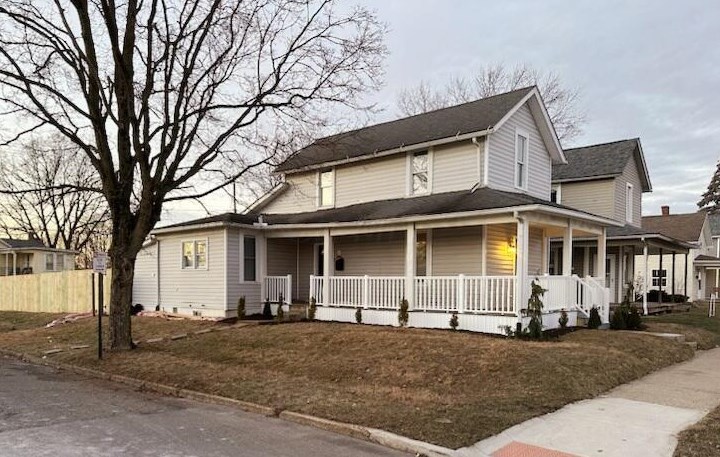 703 Pierce Ave, Lancaster OH 43130-2142 exterior