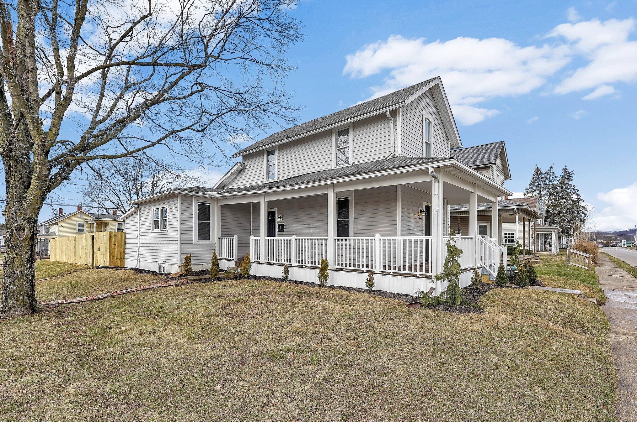 703 Pierce Ave, Lancaster, OH 43130-2416