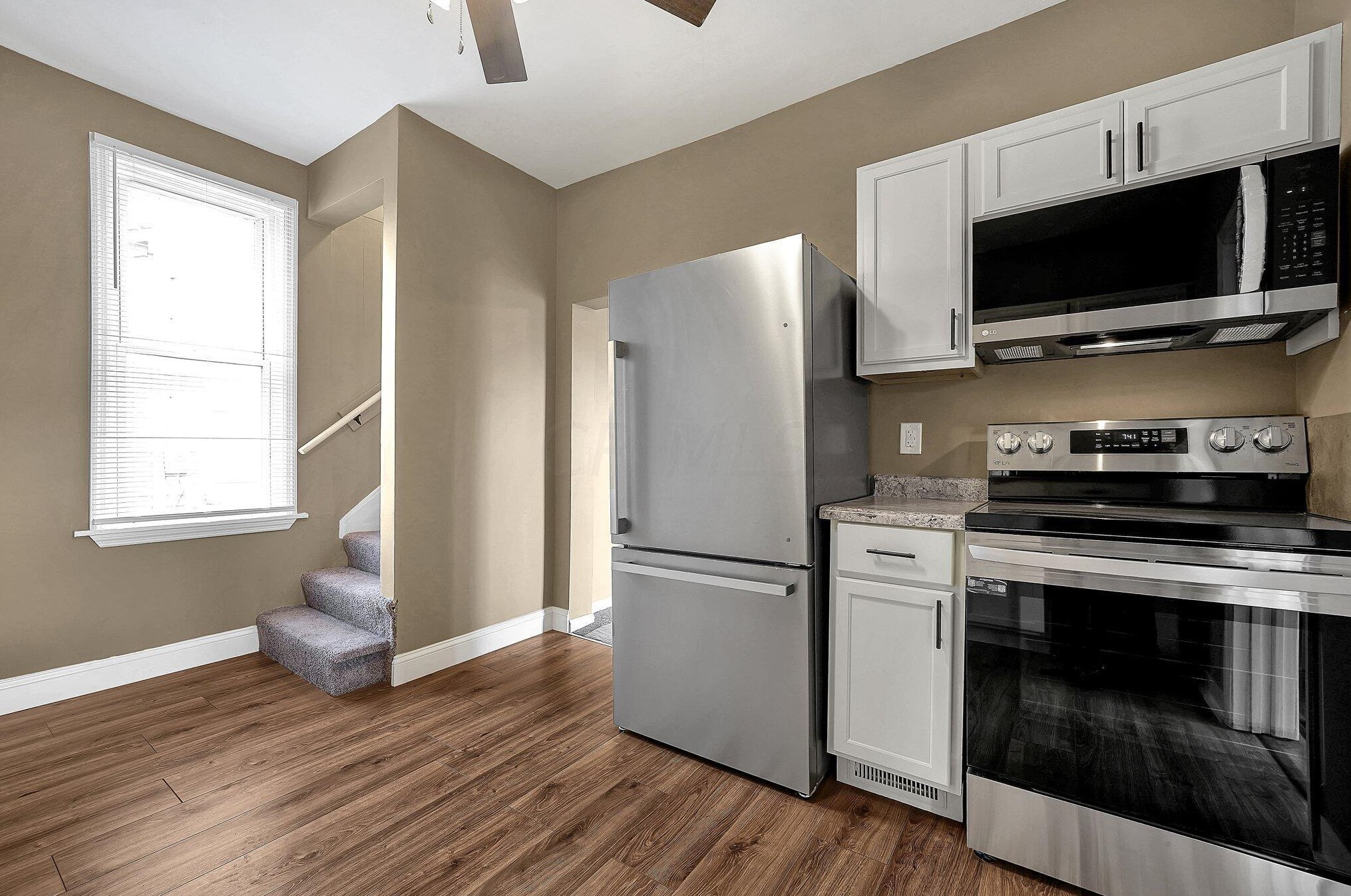 703 Pierce Ave, Lancaster OH 43130-2142 exterior