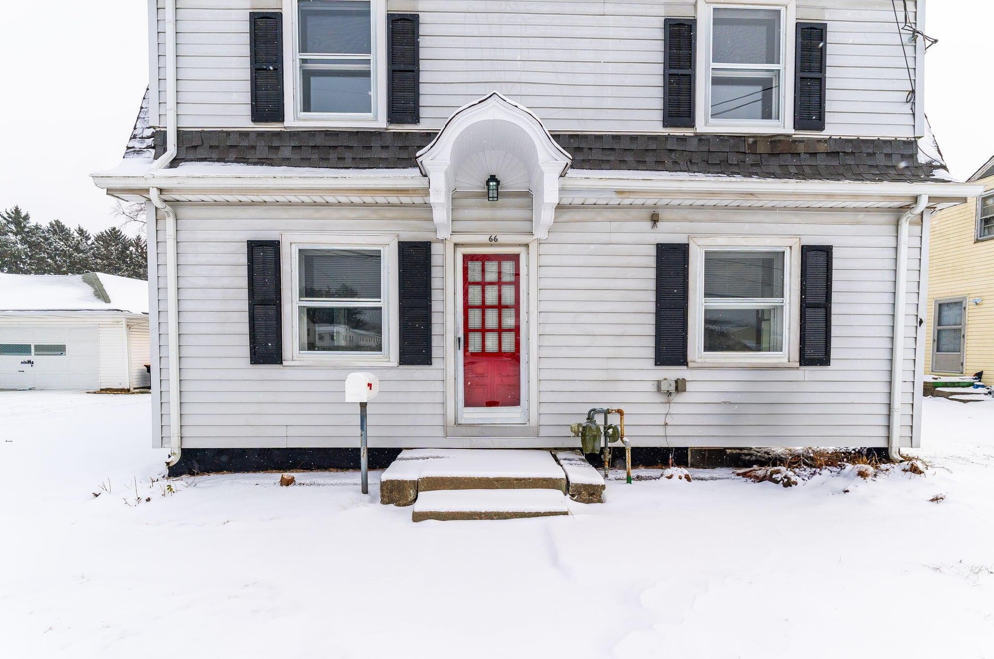 66 40th St, Newark, OH 43055-1302