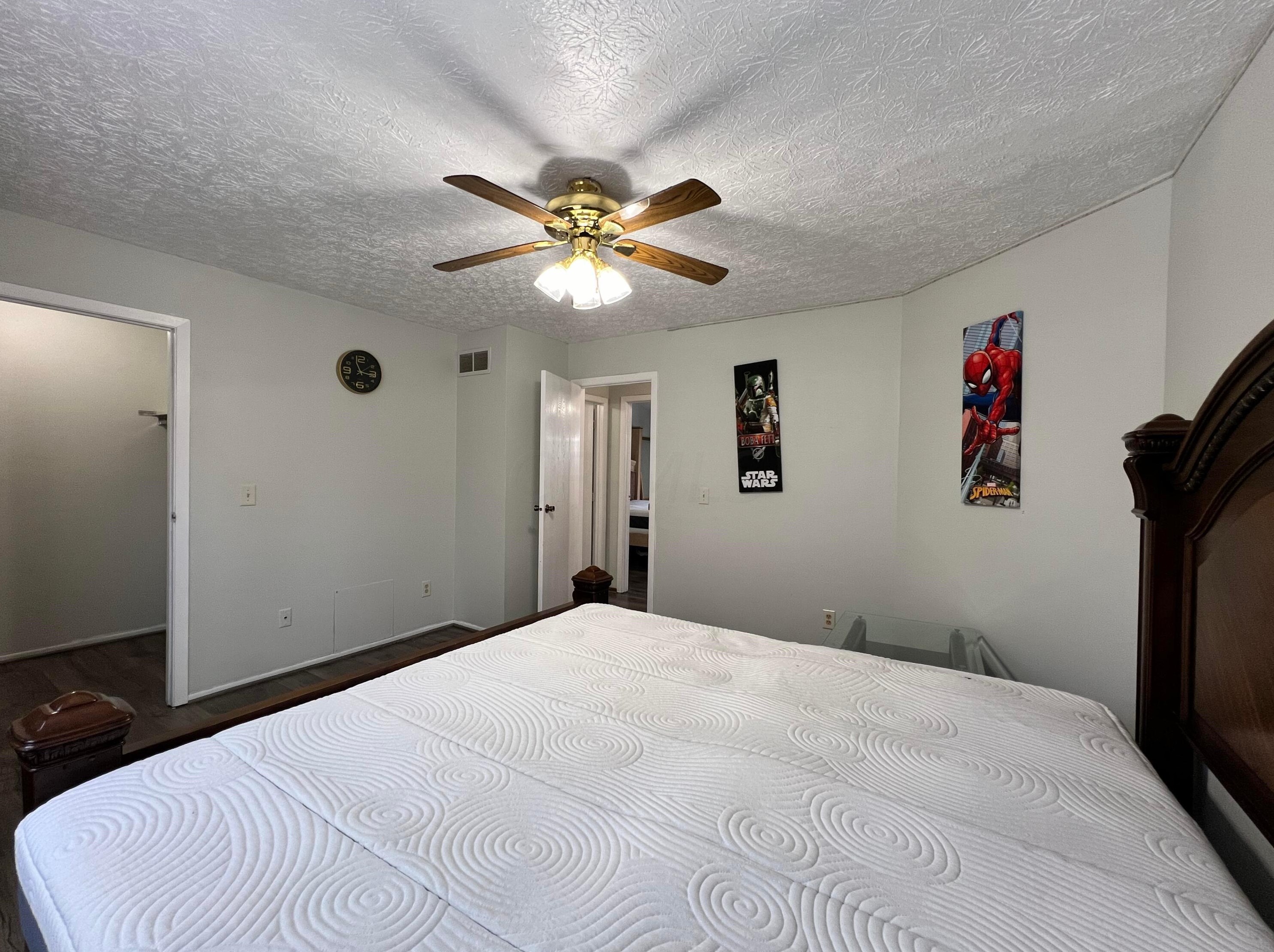 8372 Cliffthorne Way, Columbus OH  43235-1482 exterior