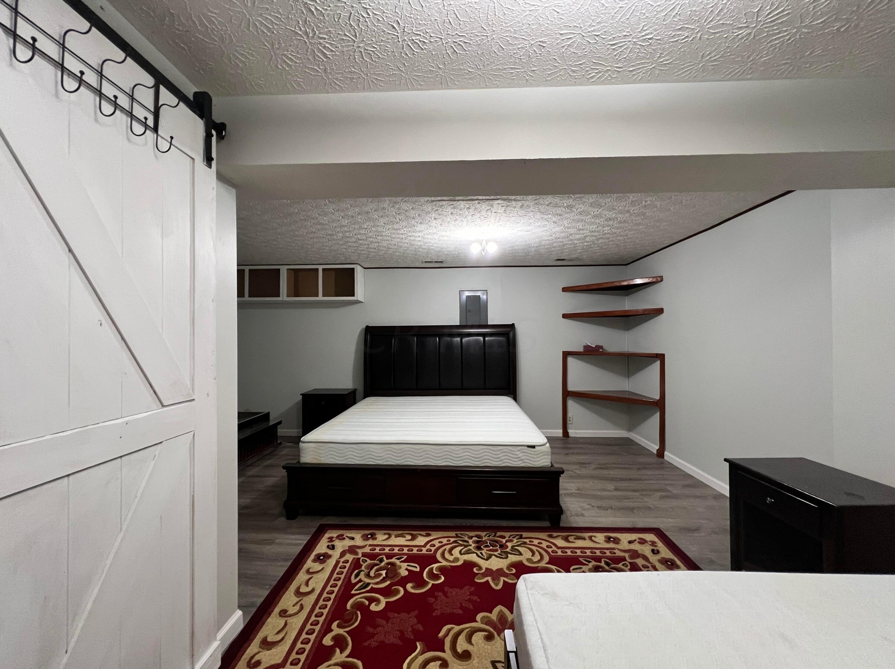 8372 Cliffthorne Way, Columbus OH  43235-1482 exterior