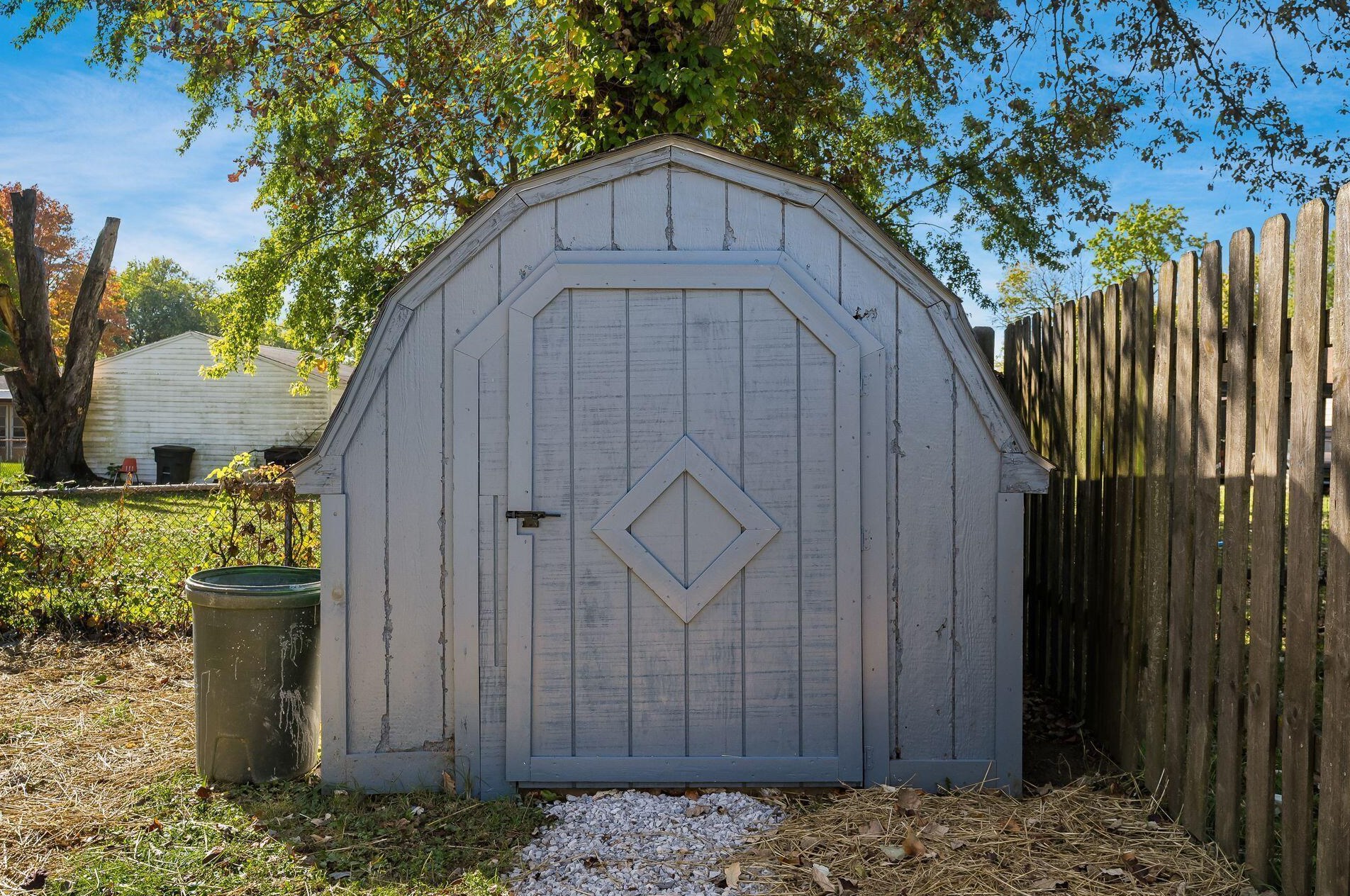 2037 Sale Rd, Columbus OH  43224-2438 exterior