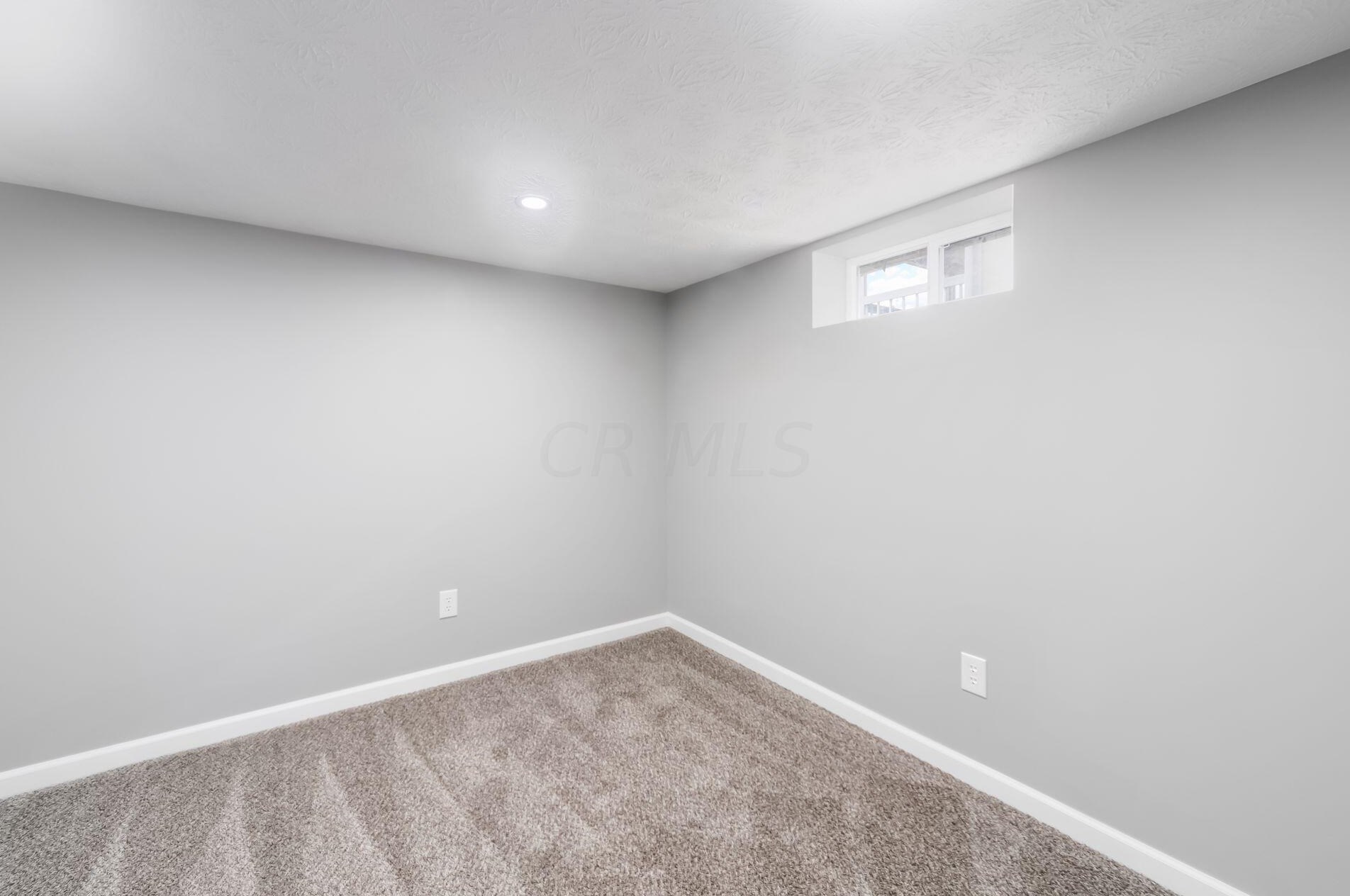 1166 Minnesota Ave, Columbus OH  43211-1319 exterior