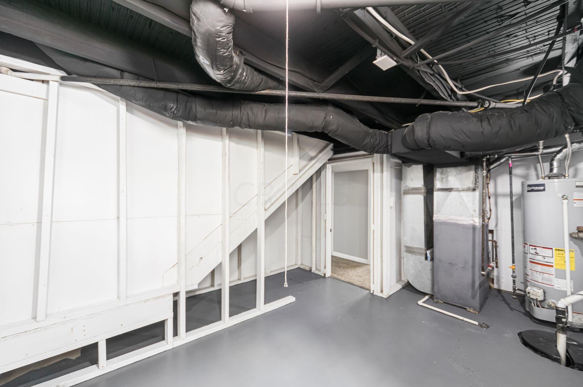 1166 Minnesota Ave, Columbus OH  43211-1319 exterior