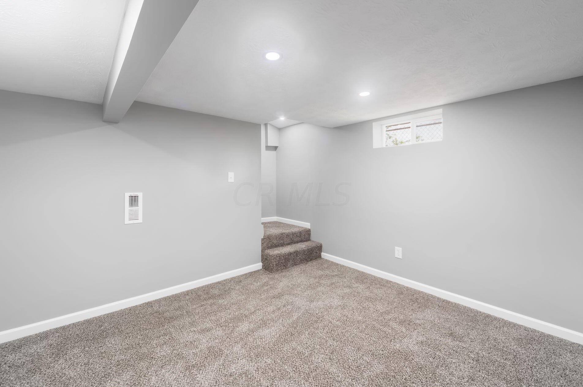 1166 Minnesota Ave, Columbus OH  43211-1319 exterior