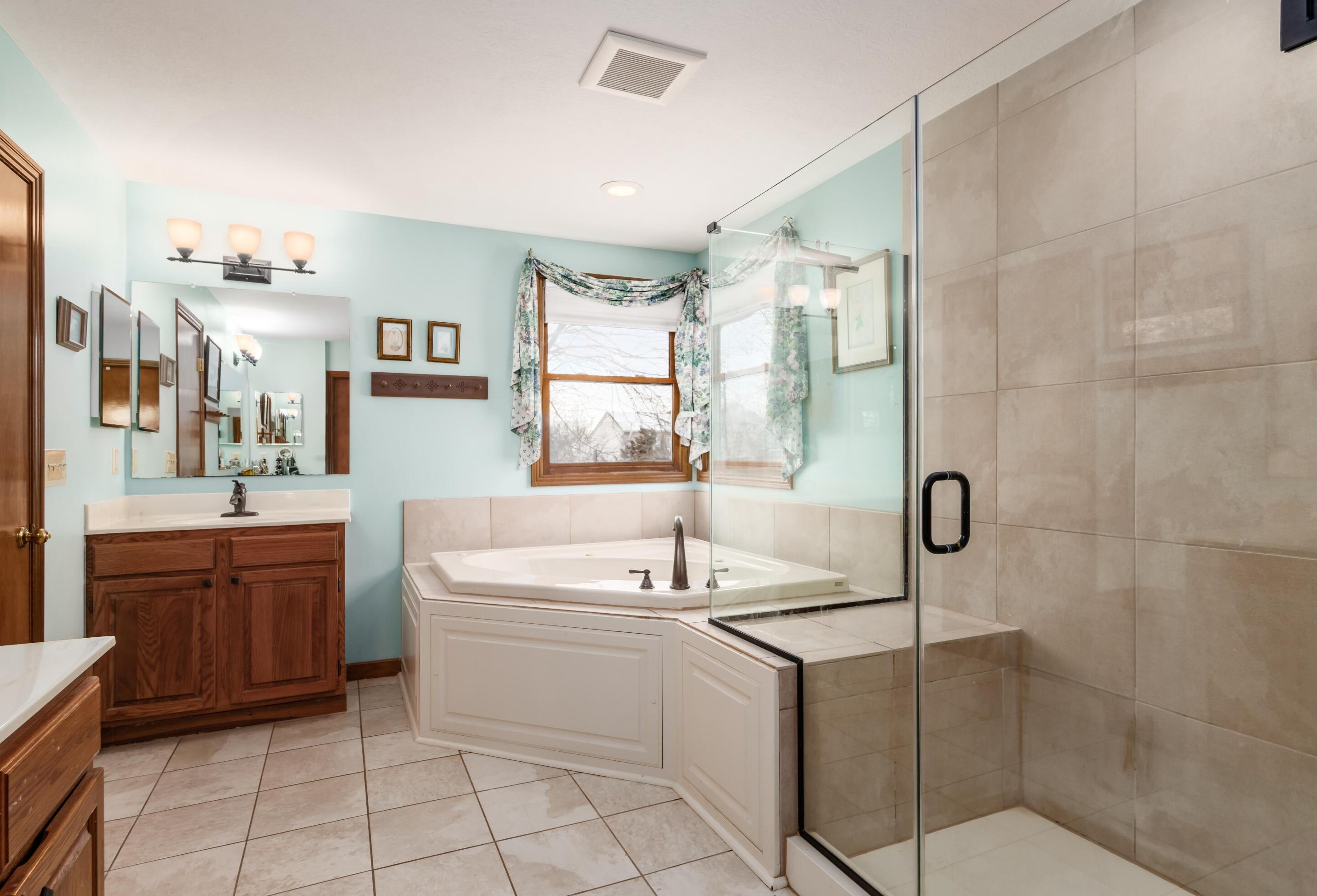 359 Windcroft Dr, Westerville OH  43082-6219 exterior