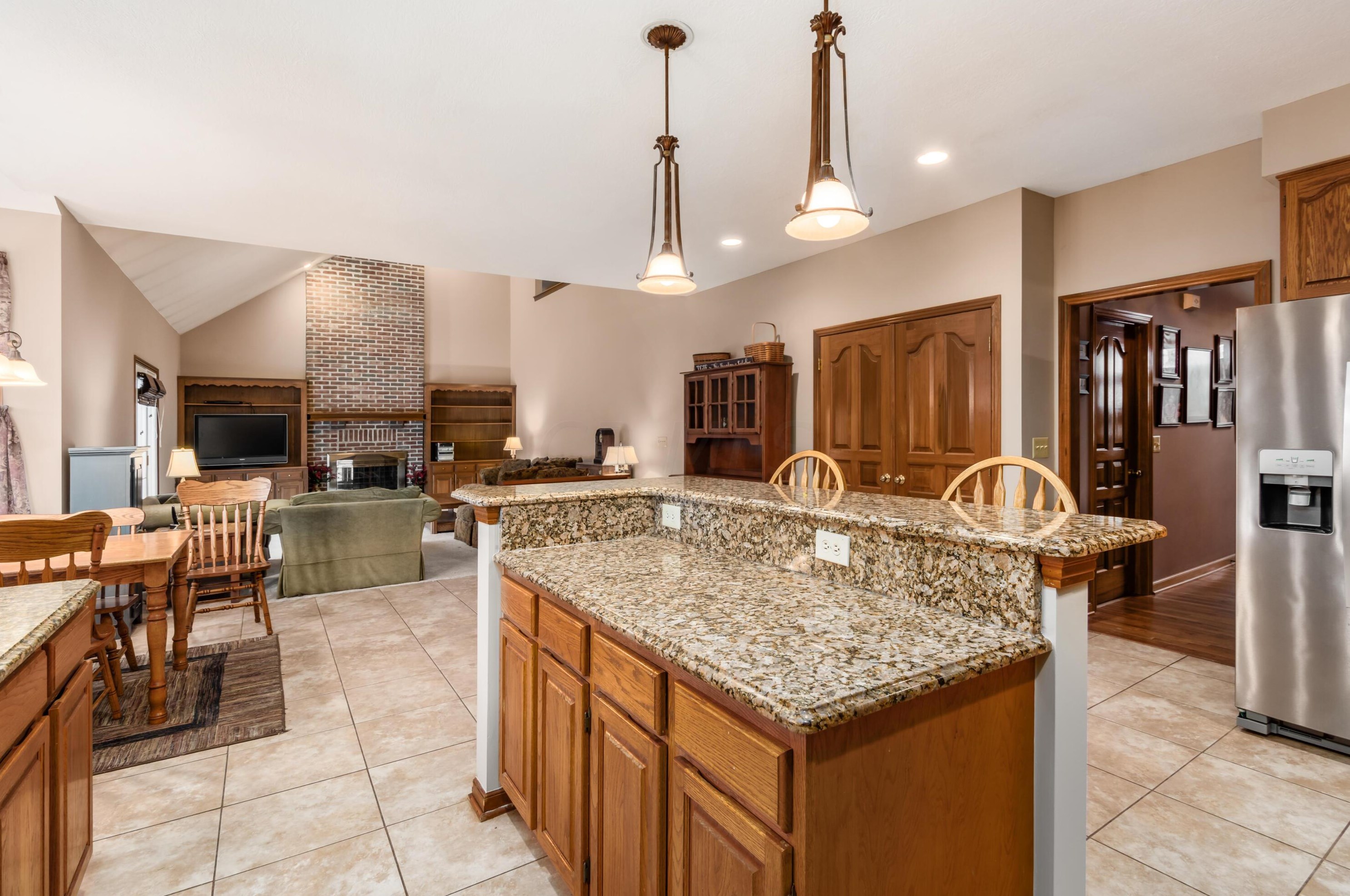 359 Windcroft Dr, Westerville OH  43082-6219 exterior