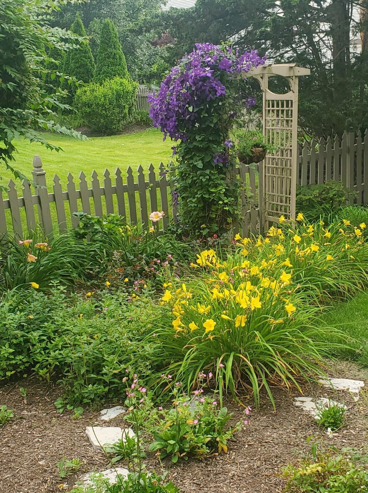 359 Windcroft Dr, Westerville OH  43082-6219 exterior