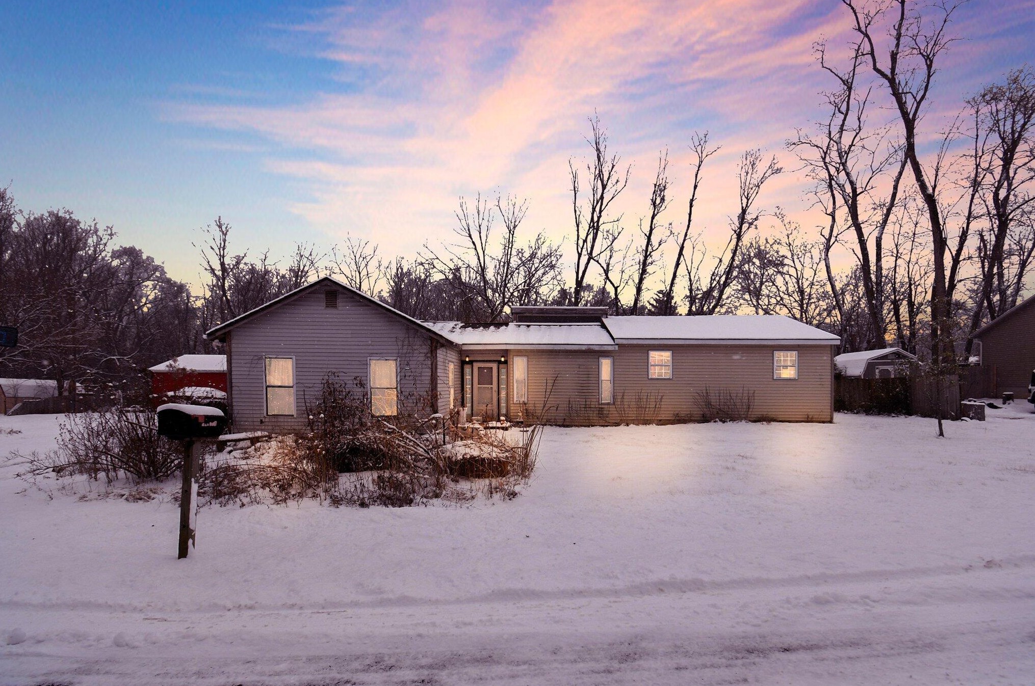 13404 Maple Rd, Thornville, OH 43076-9141