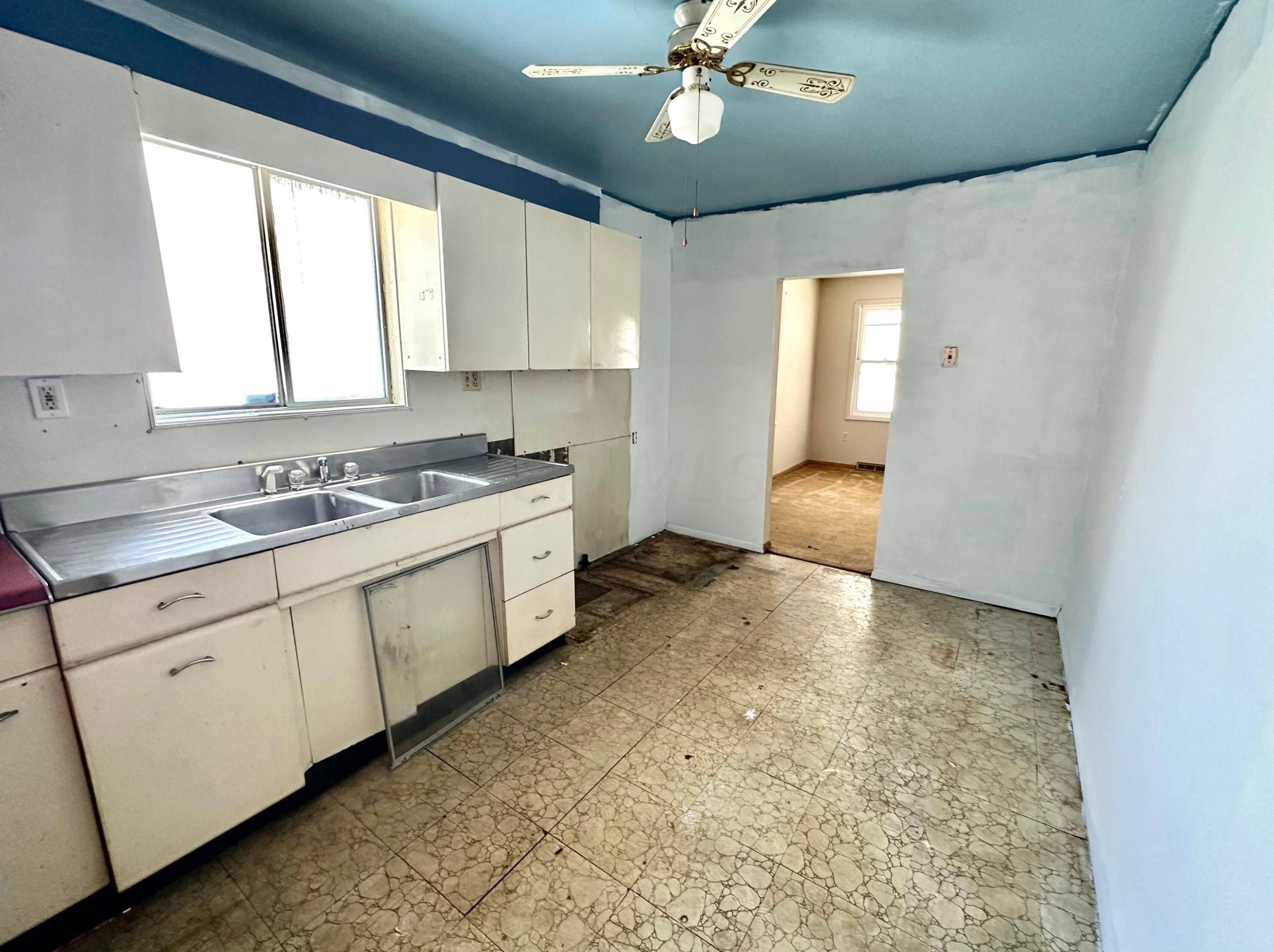 1288 Hart Rd, Columbus OH 43223-3324 exterior