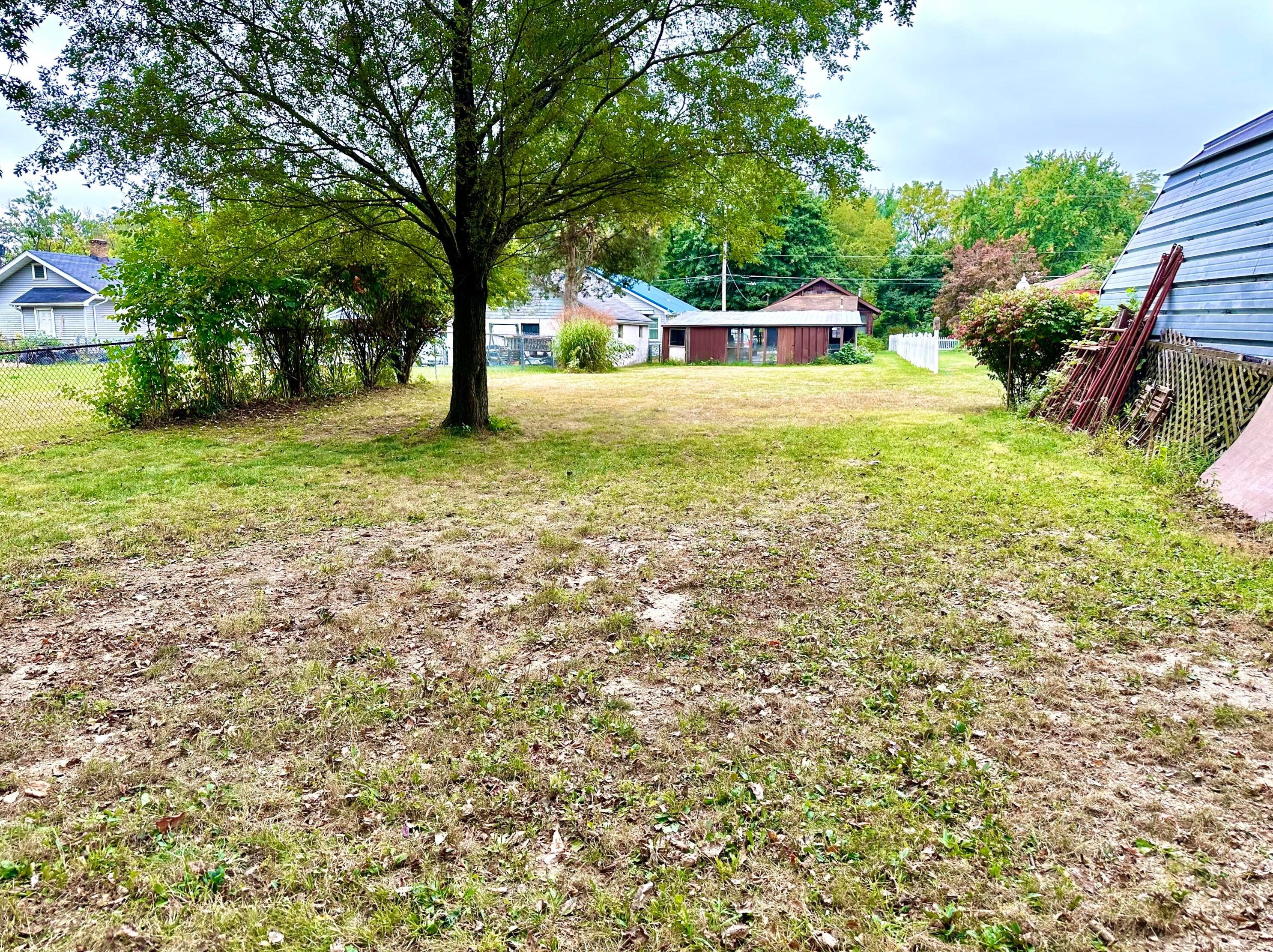 1288 Hart Rd, Columbus OH 43223-3324 exterior